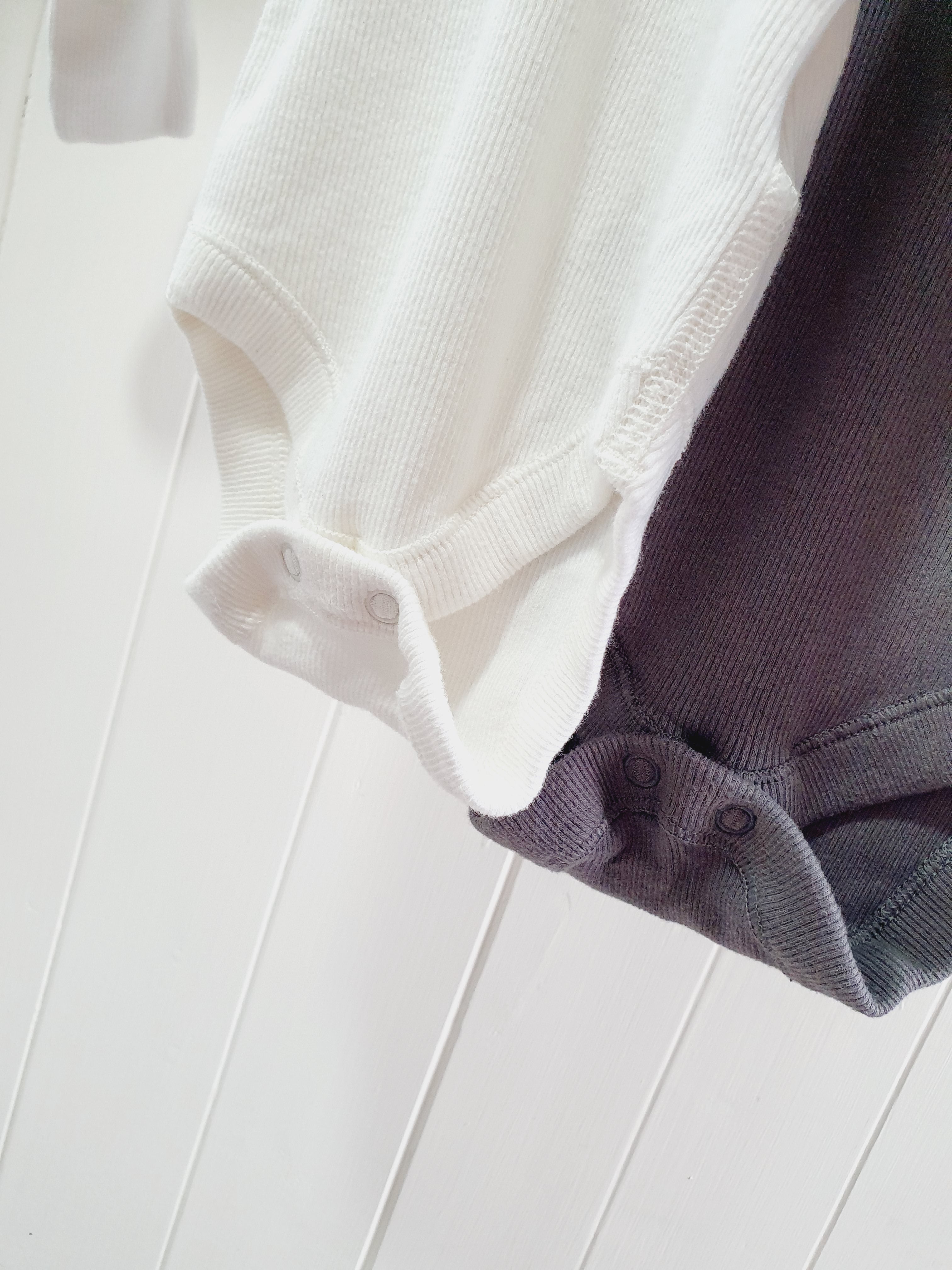 M&S long sleeve bodysuits 0-3 months