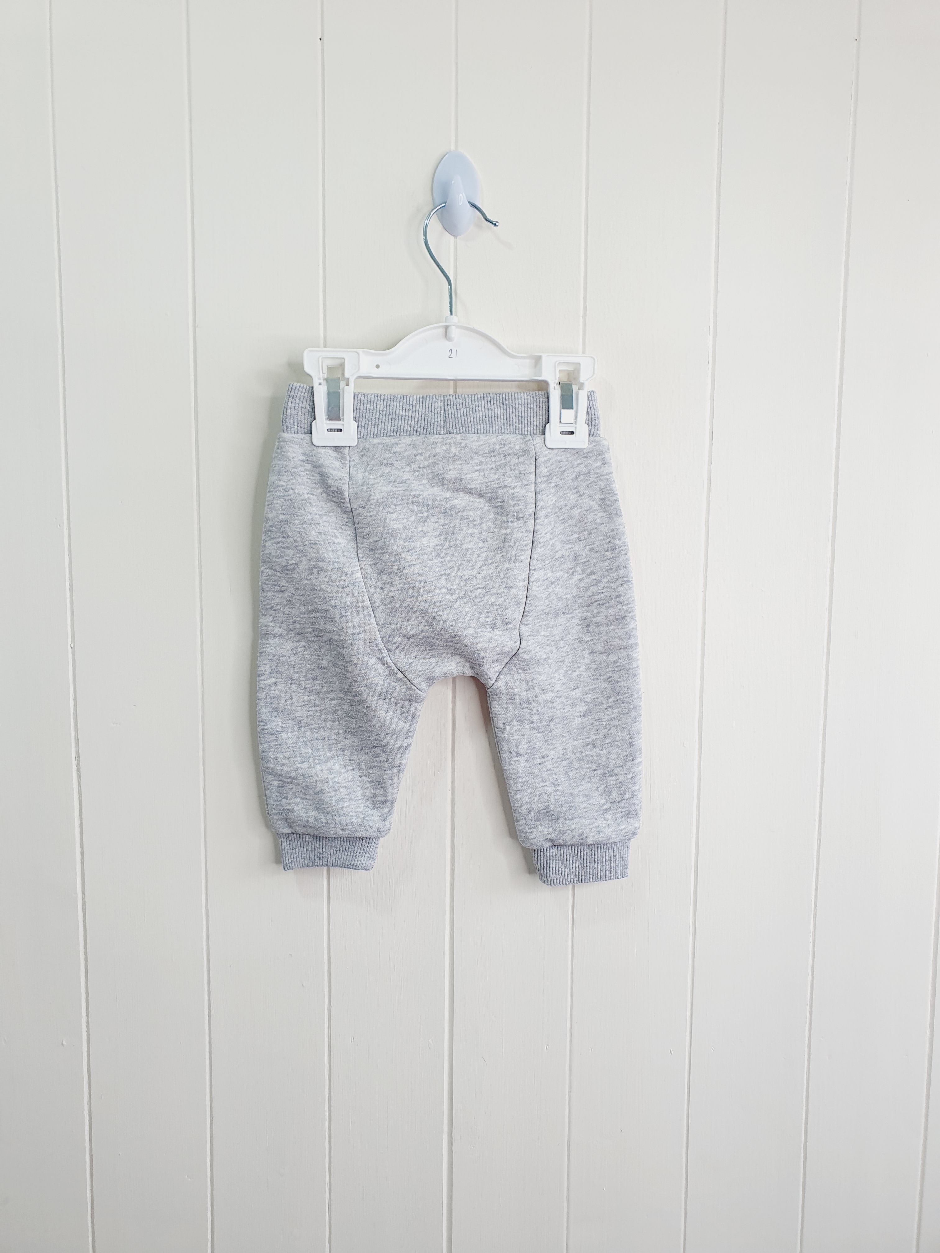 F&F boys joggers 3-6 months