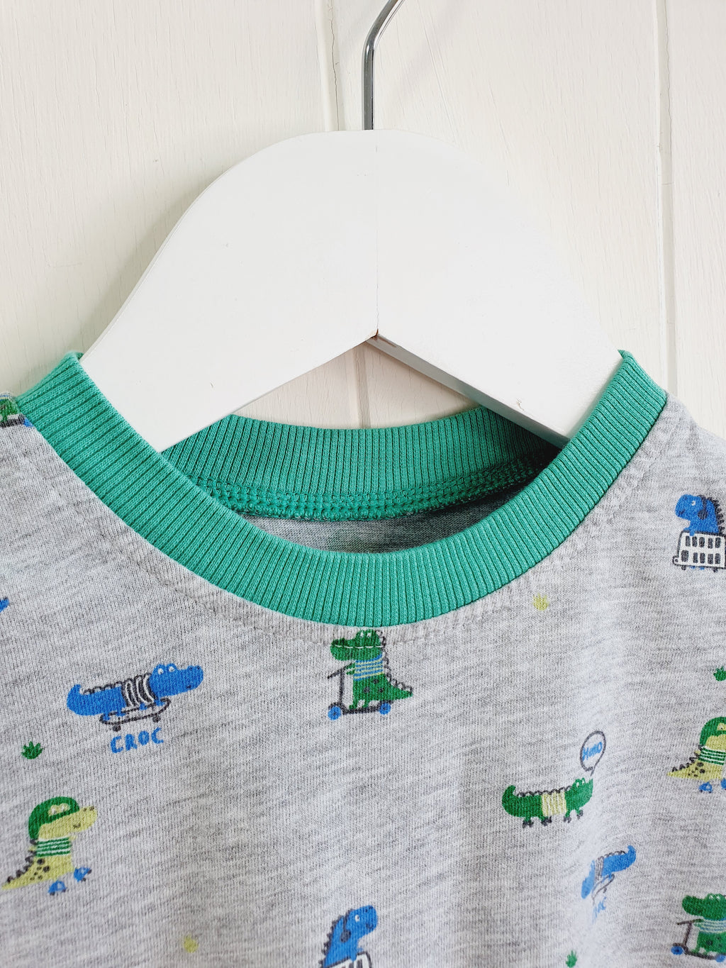 George boys crocodile T-shirt 9-12 months
