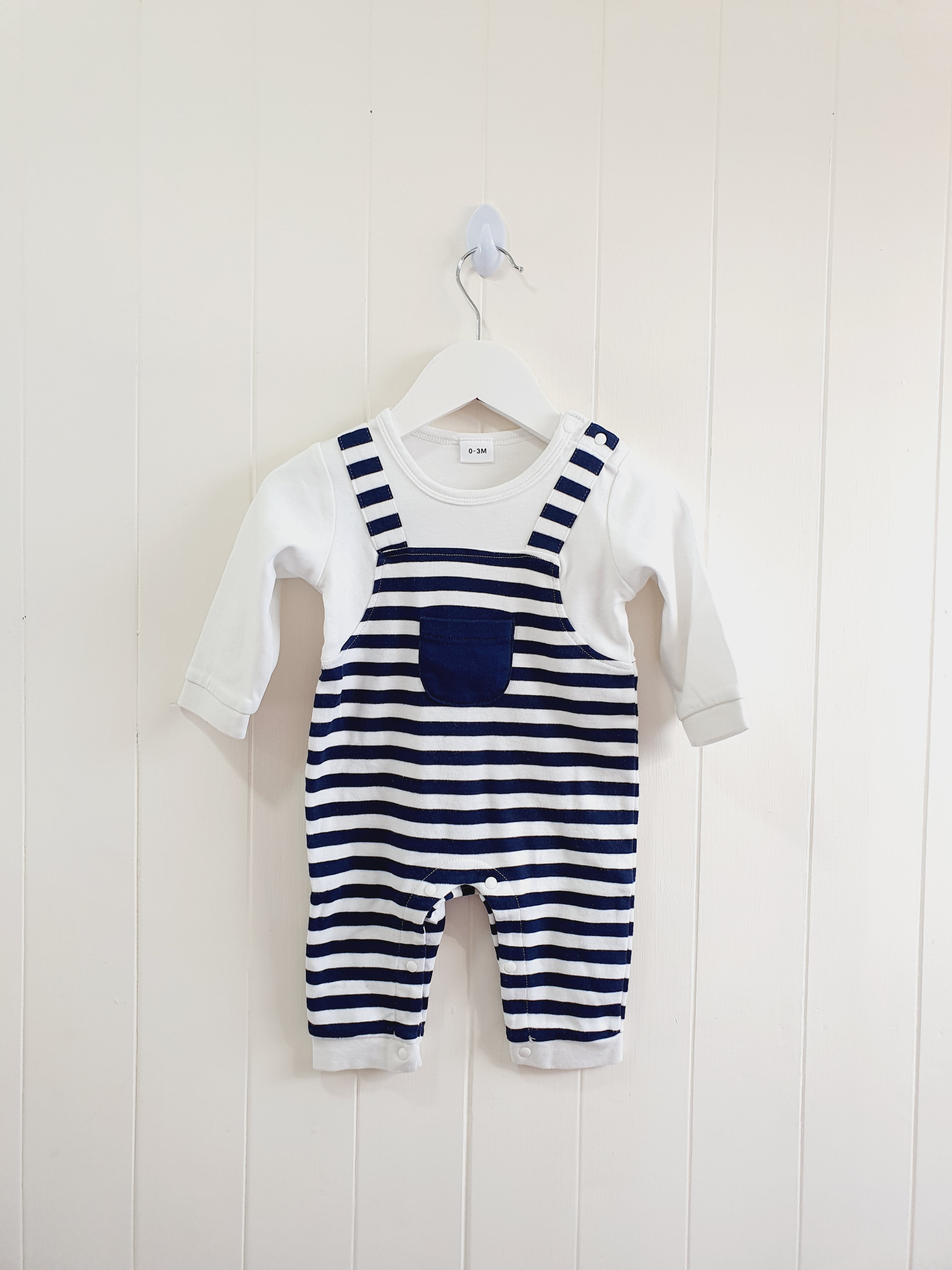 Unbranded boys romper 0-3 months