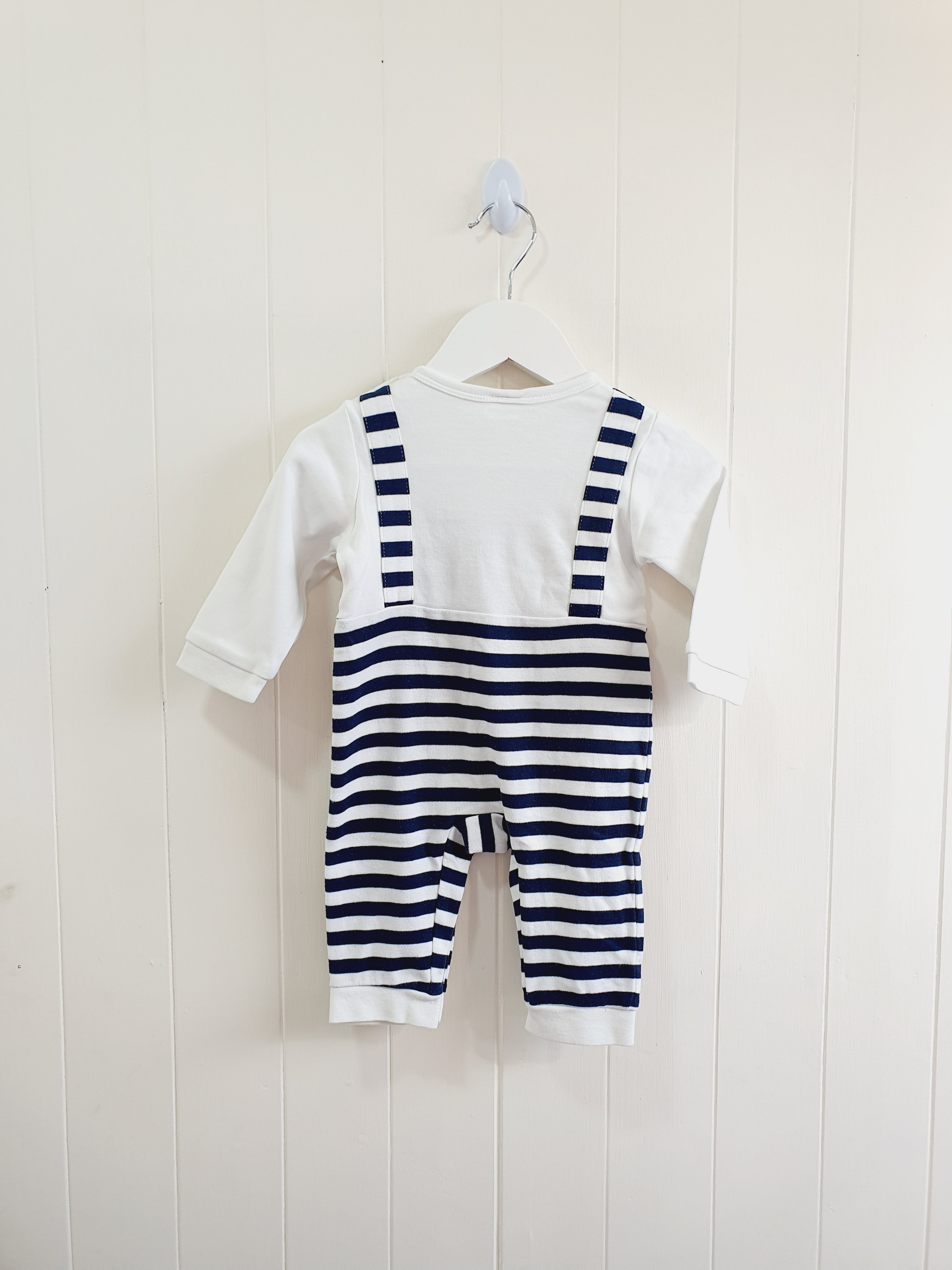 Unbranded boys romper 0-3 months