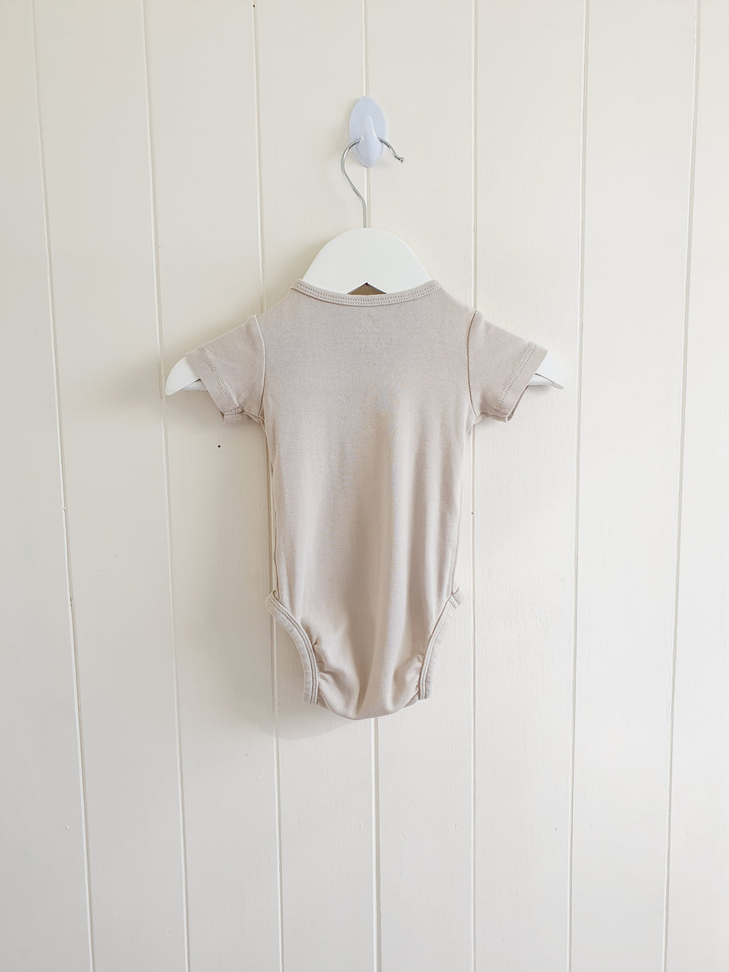 H&M beige short sleeve bodysuit 2-4 months