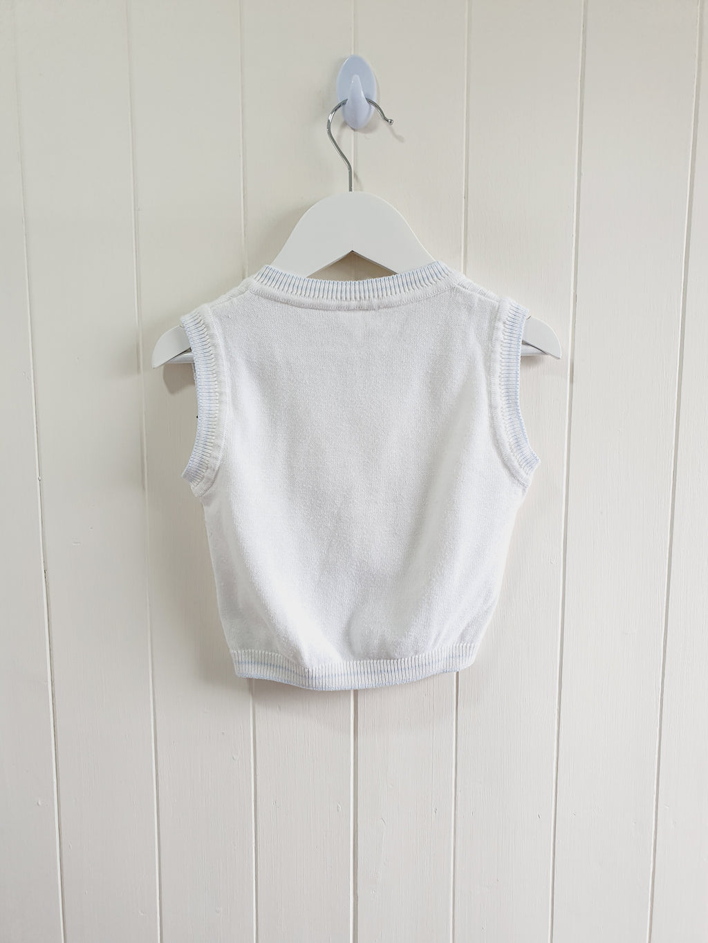 Pretty Originals England white cable knit V neck vest 18 months