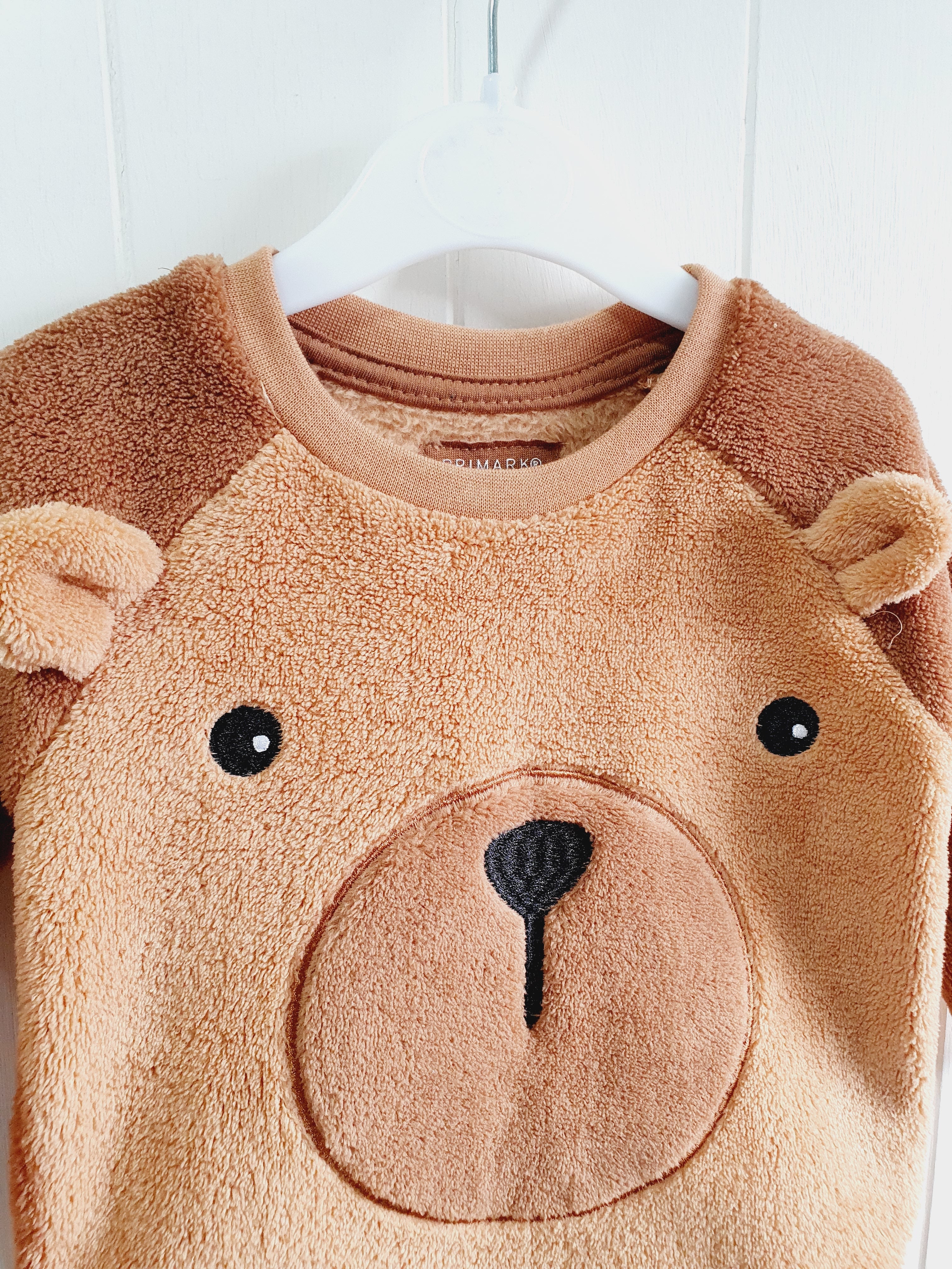 Primark - fleece 2 piece pyjamas 6-9 months