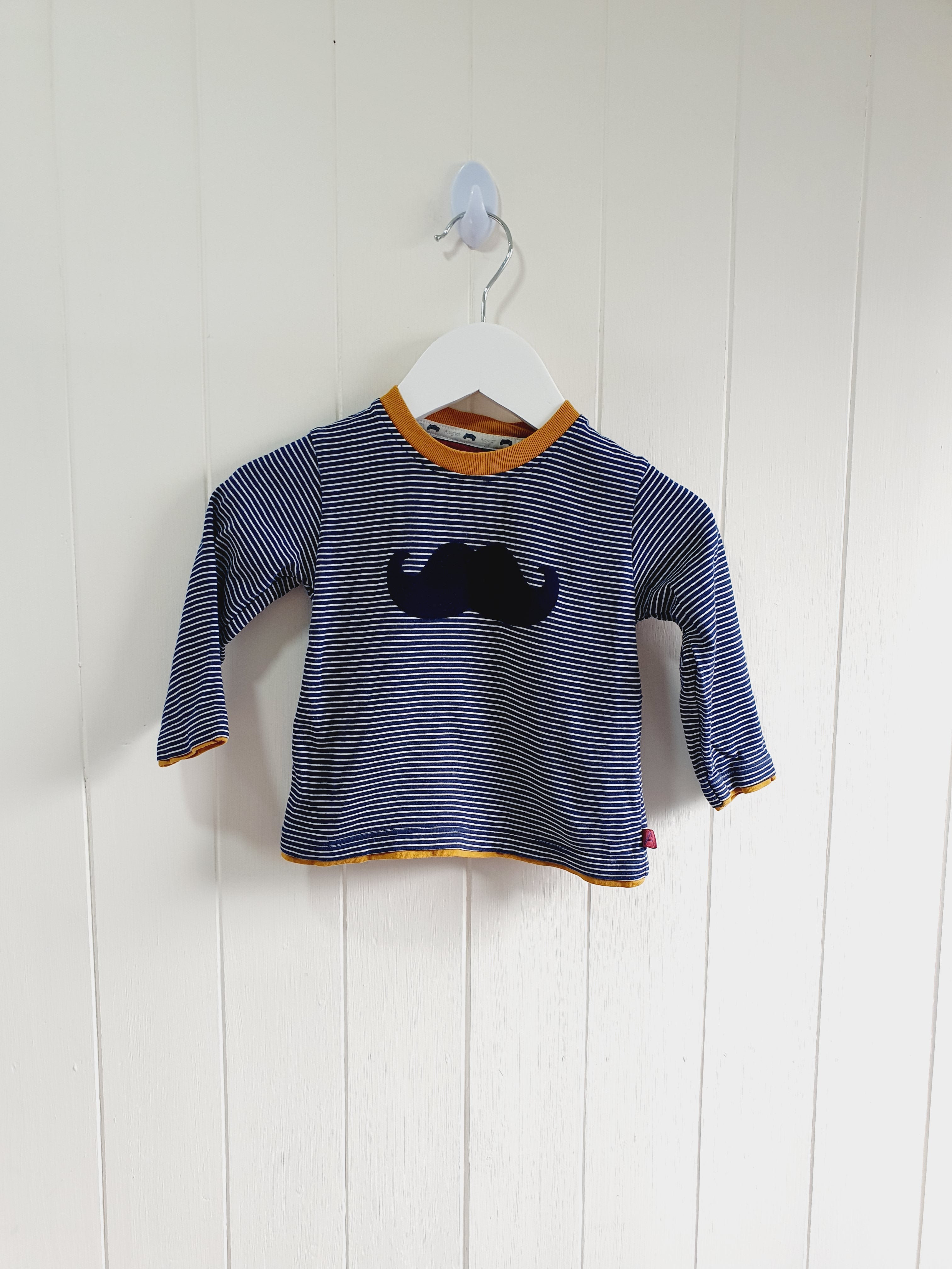 M&S - moustache applique long sleeve top 6-9 months