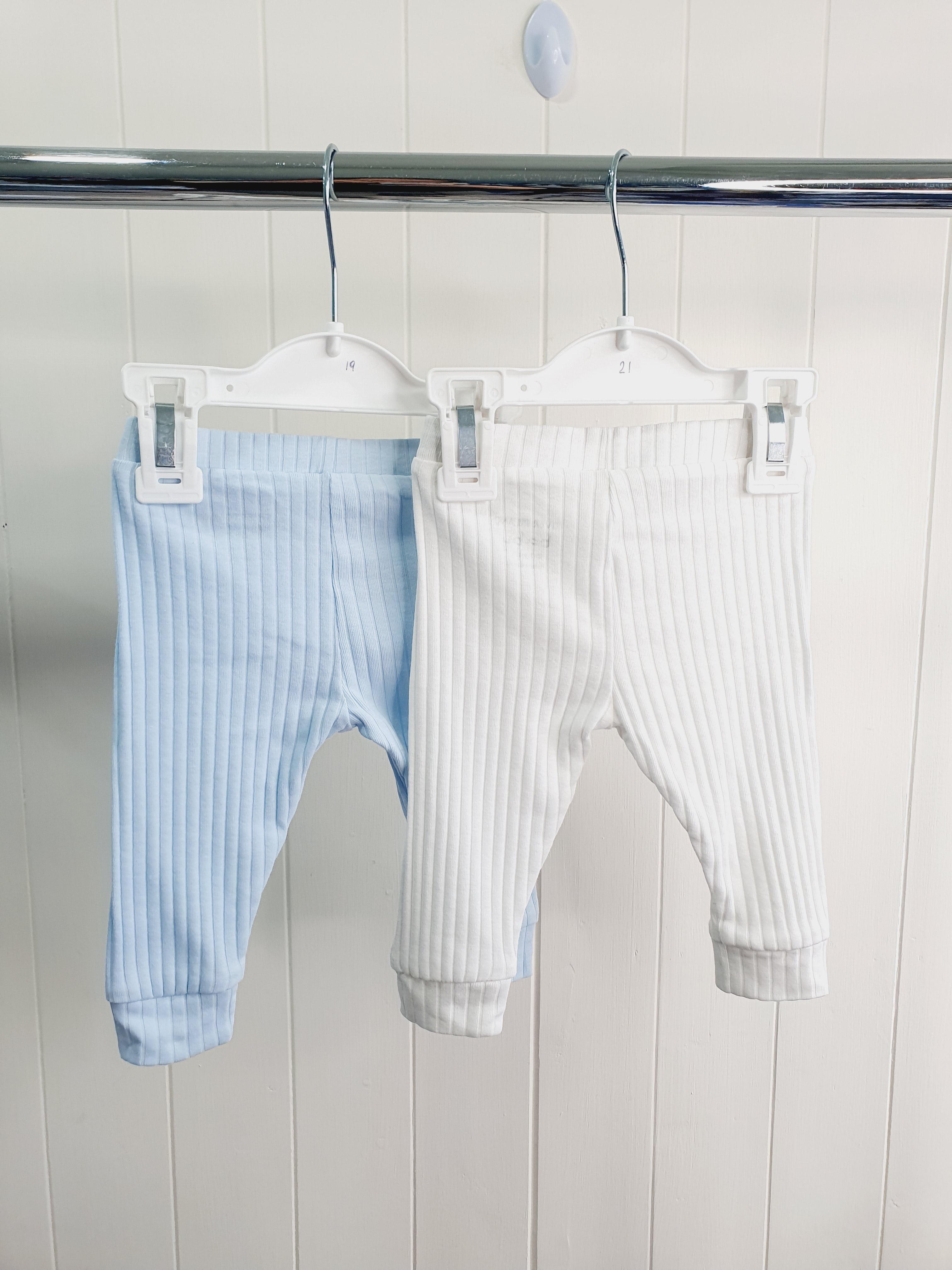 River Island ribbed light blue and white leggings 0-3 months