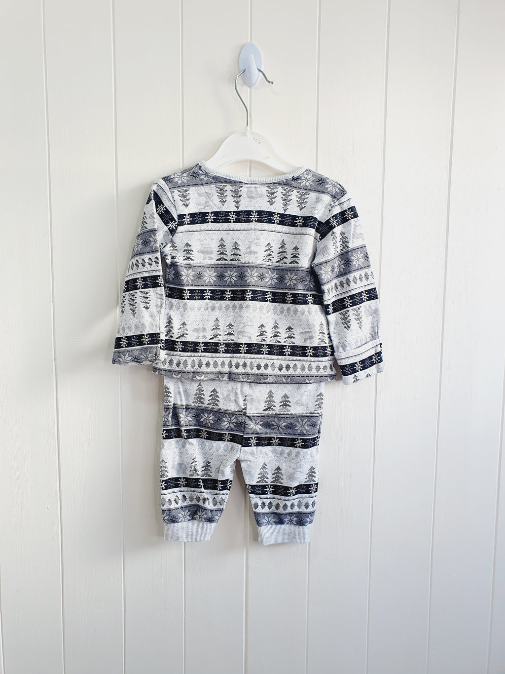 George Fairisle long sleeve matching baby Christmas 2 piece pyjamas 0-3 months