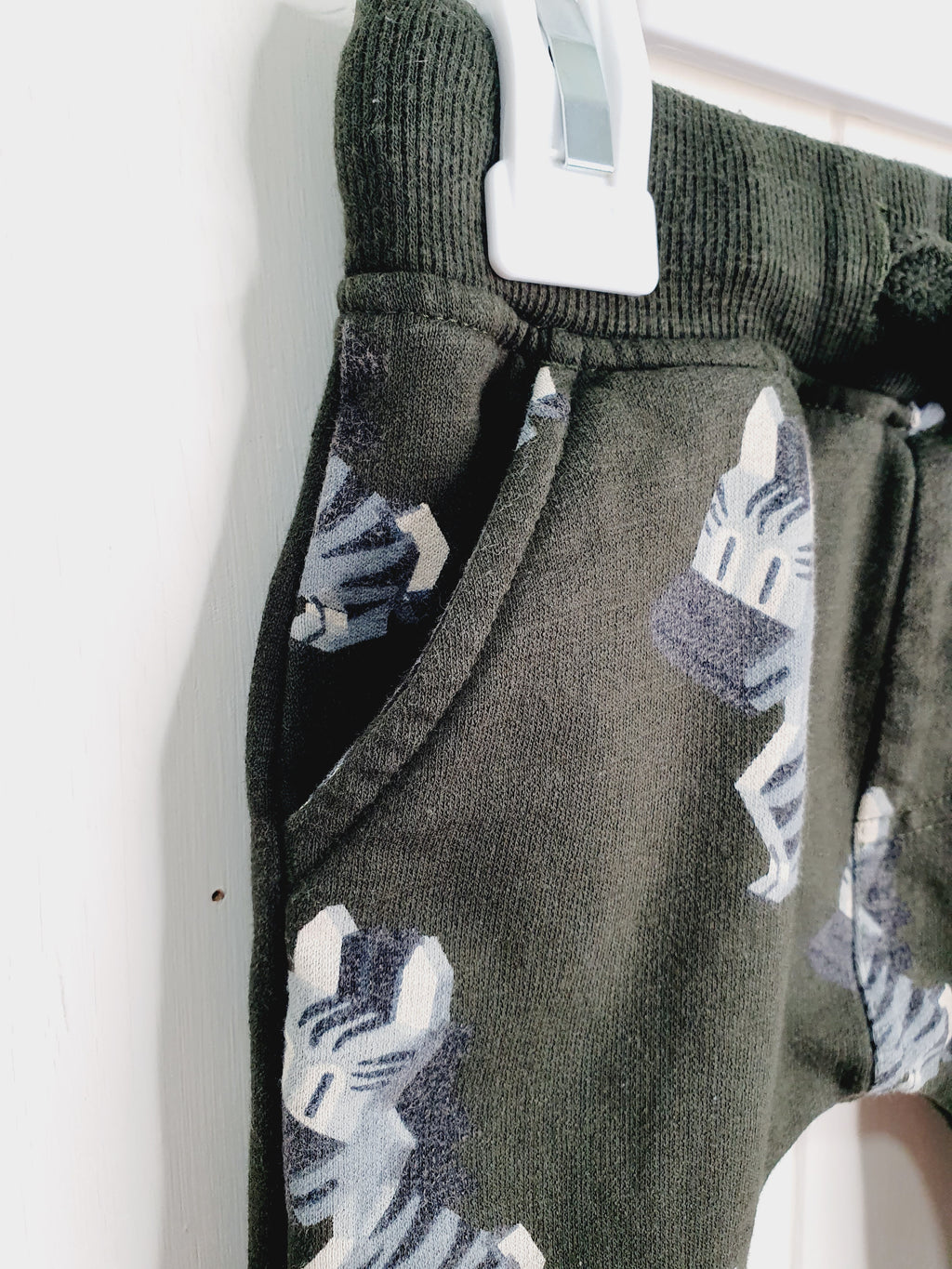 Next zebra print boys joggers 3-6 months