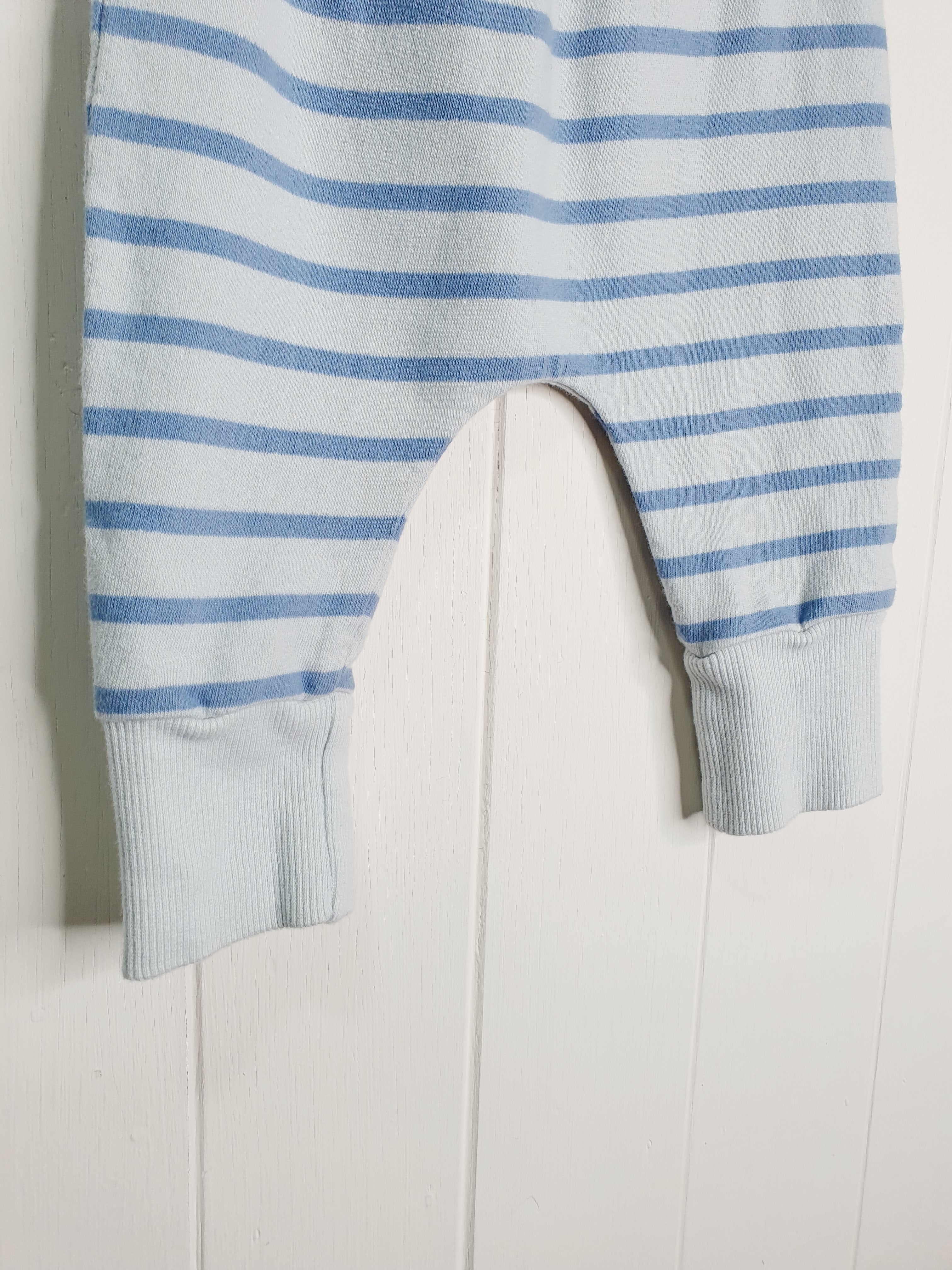 Mothercare stripy boys joggers 1-3 months