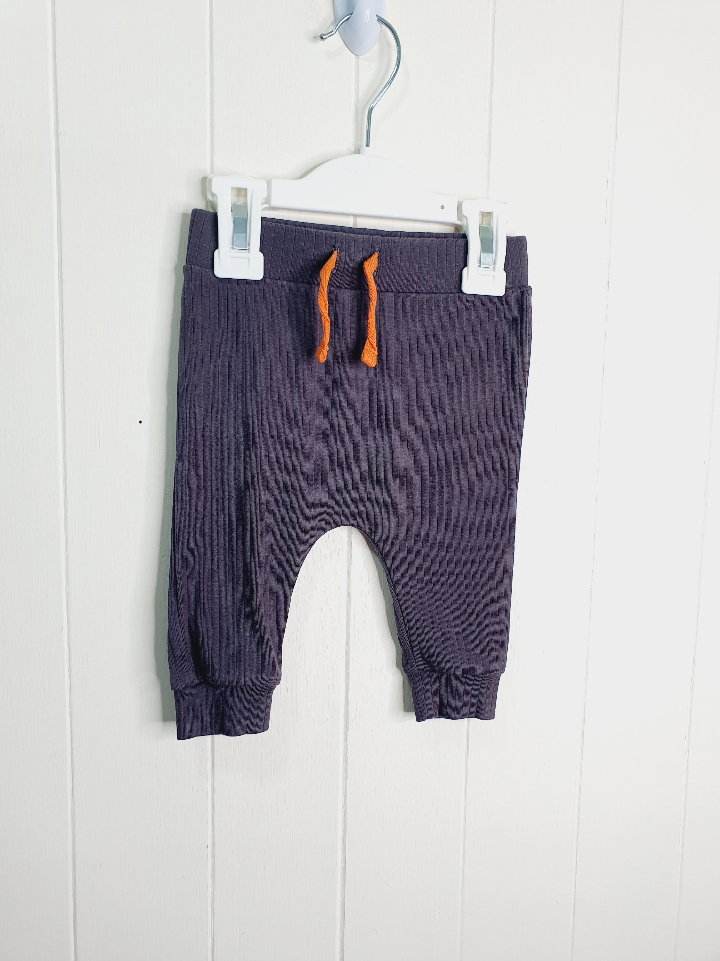 Nutmeg dark grey legging 0-3 months
