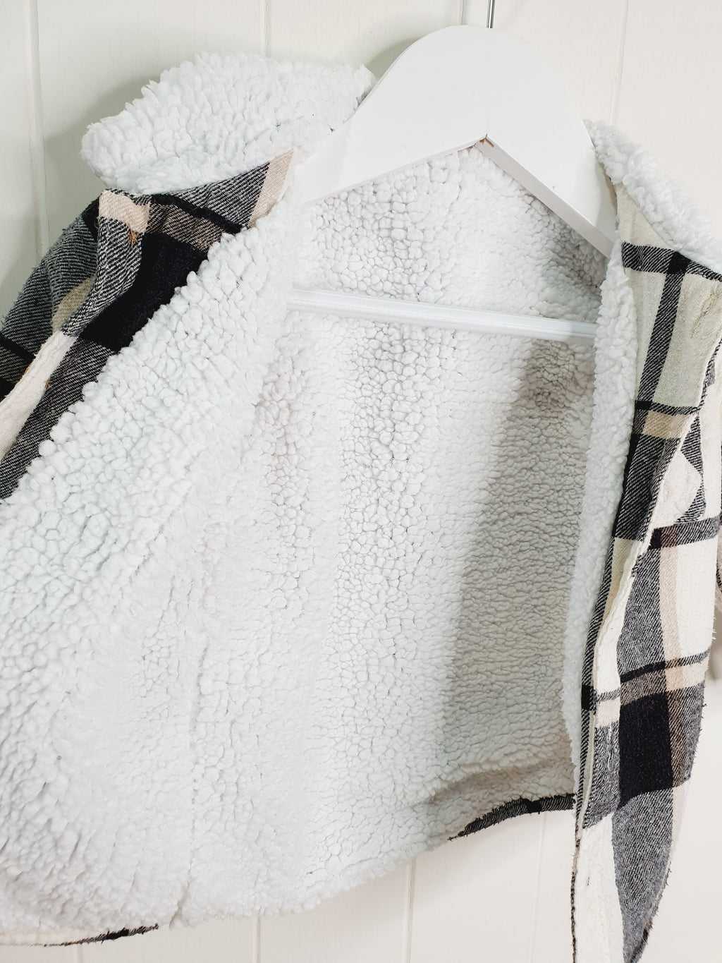 TU plaid sherpa lined shacket 9-12 months