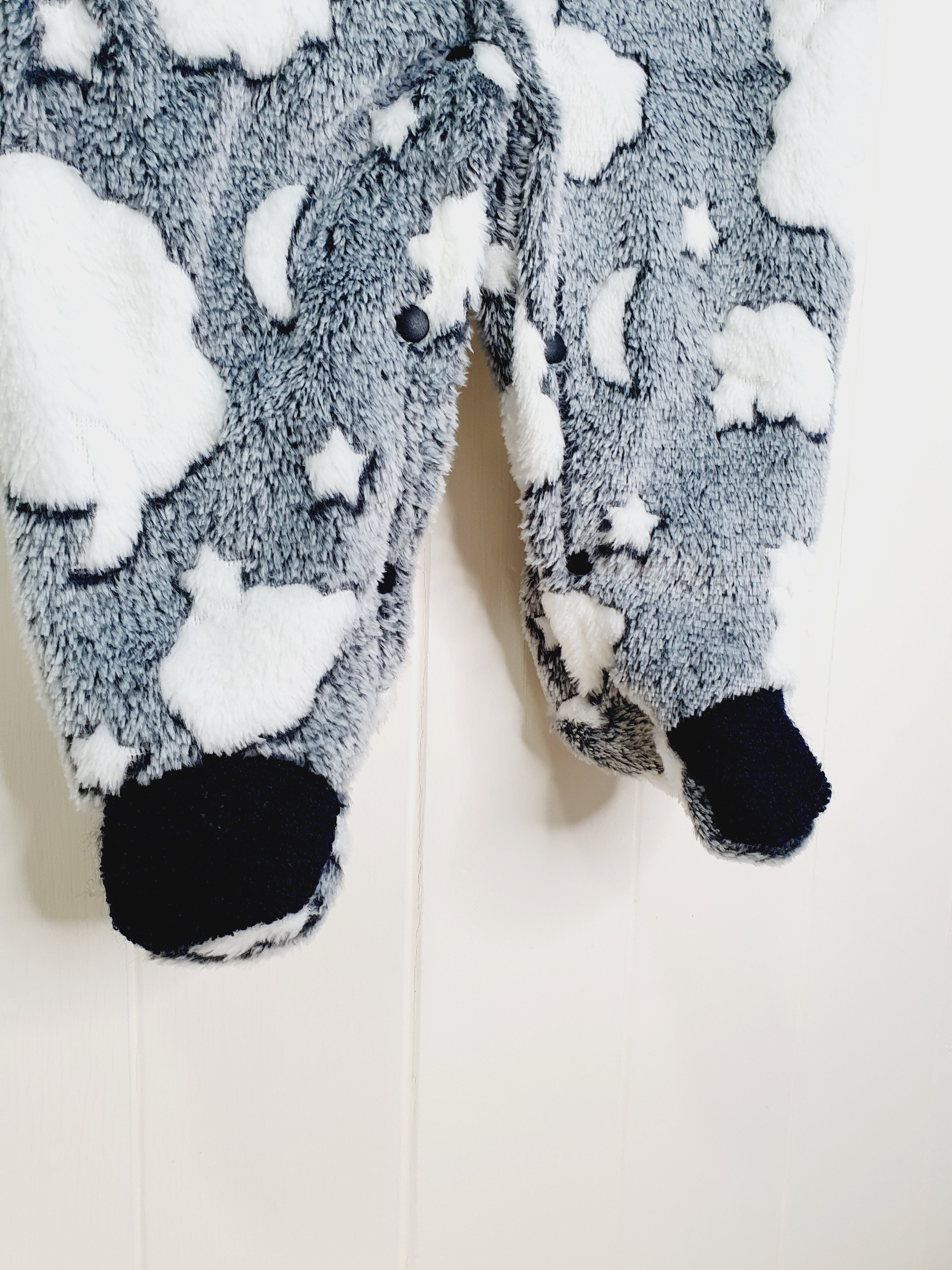 Unbranded hooded fleece onesie 3-6 months