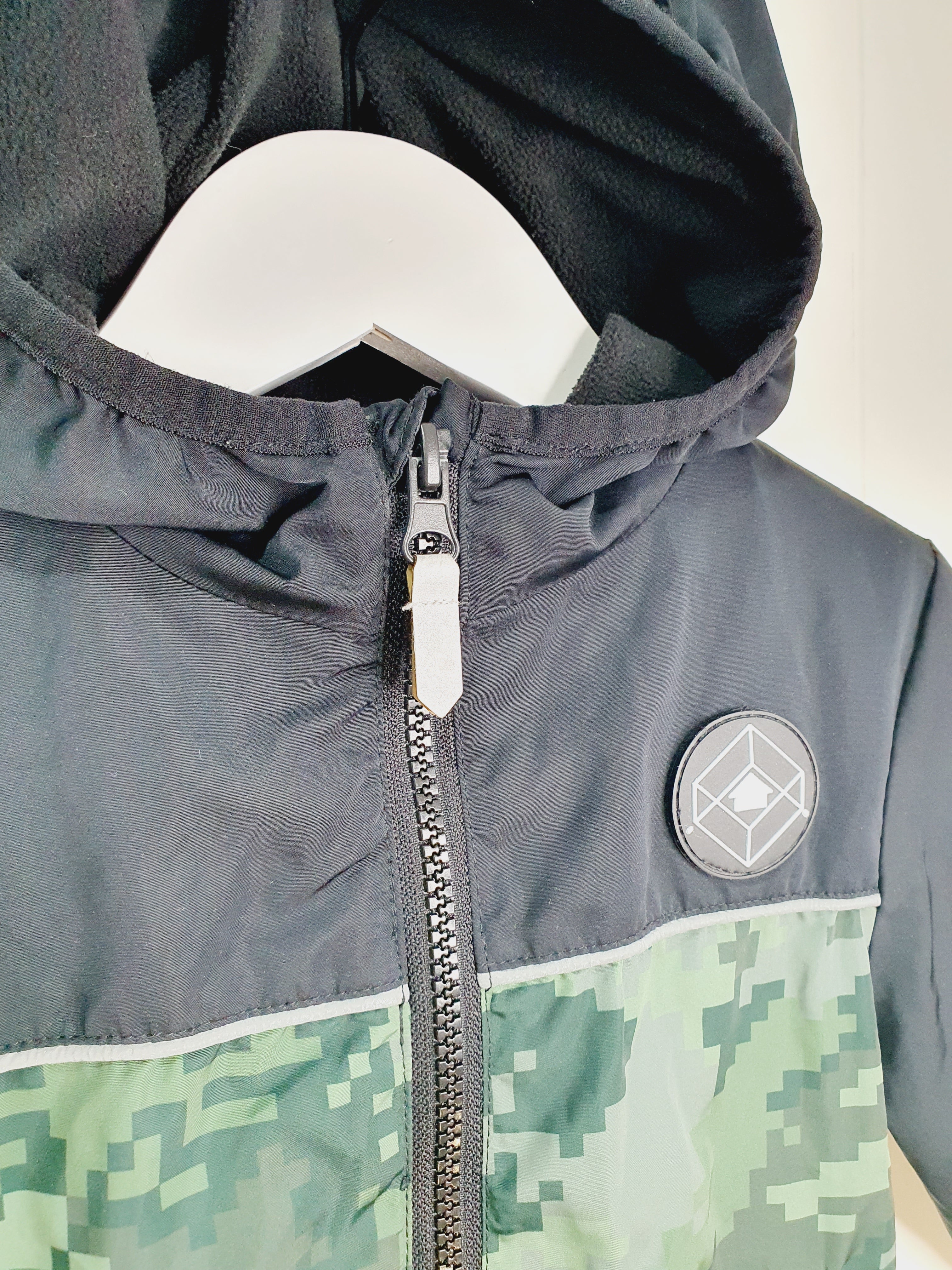 Nutmeg black and camouflage jacket 1-1.12 years