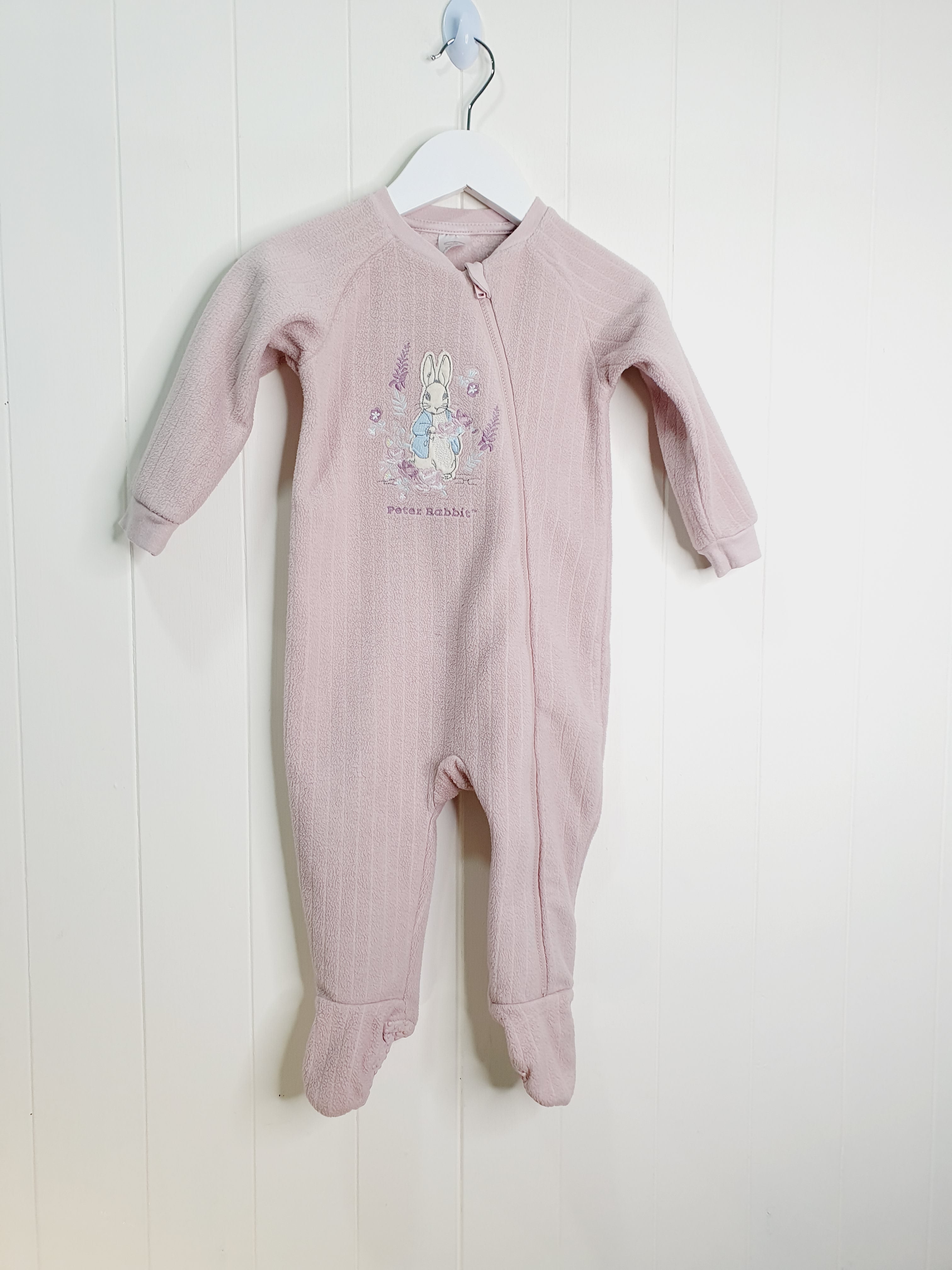 Peter Rabit - 9-12 months sleepsuit