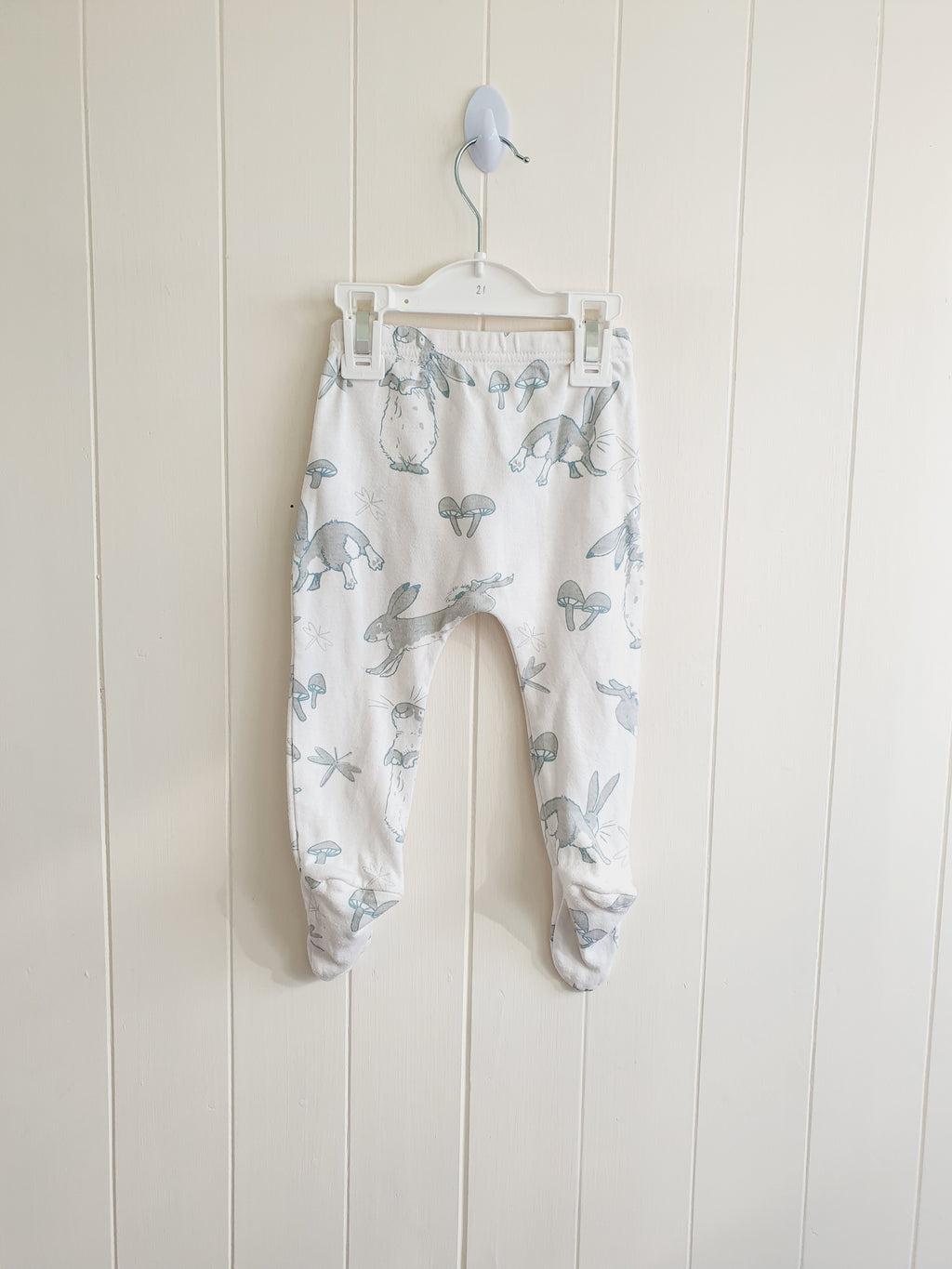 Guess How Much I Love you footed leggings 6-9 months