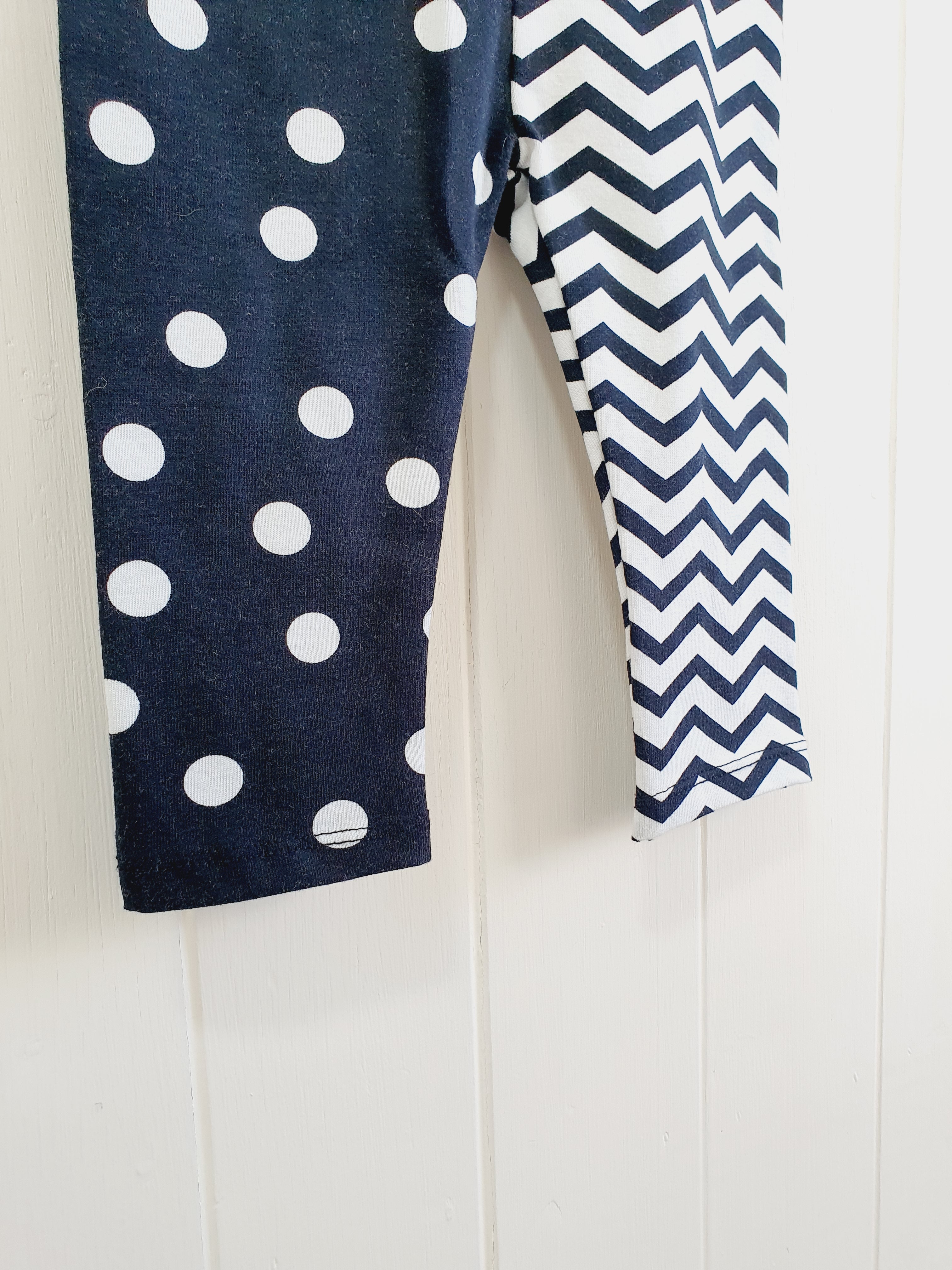 Matalan chevron and polka dot leggings 6-9 months