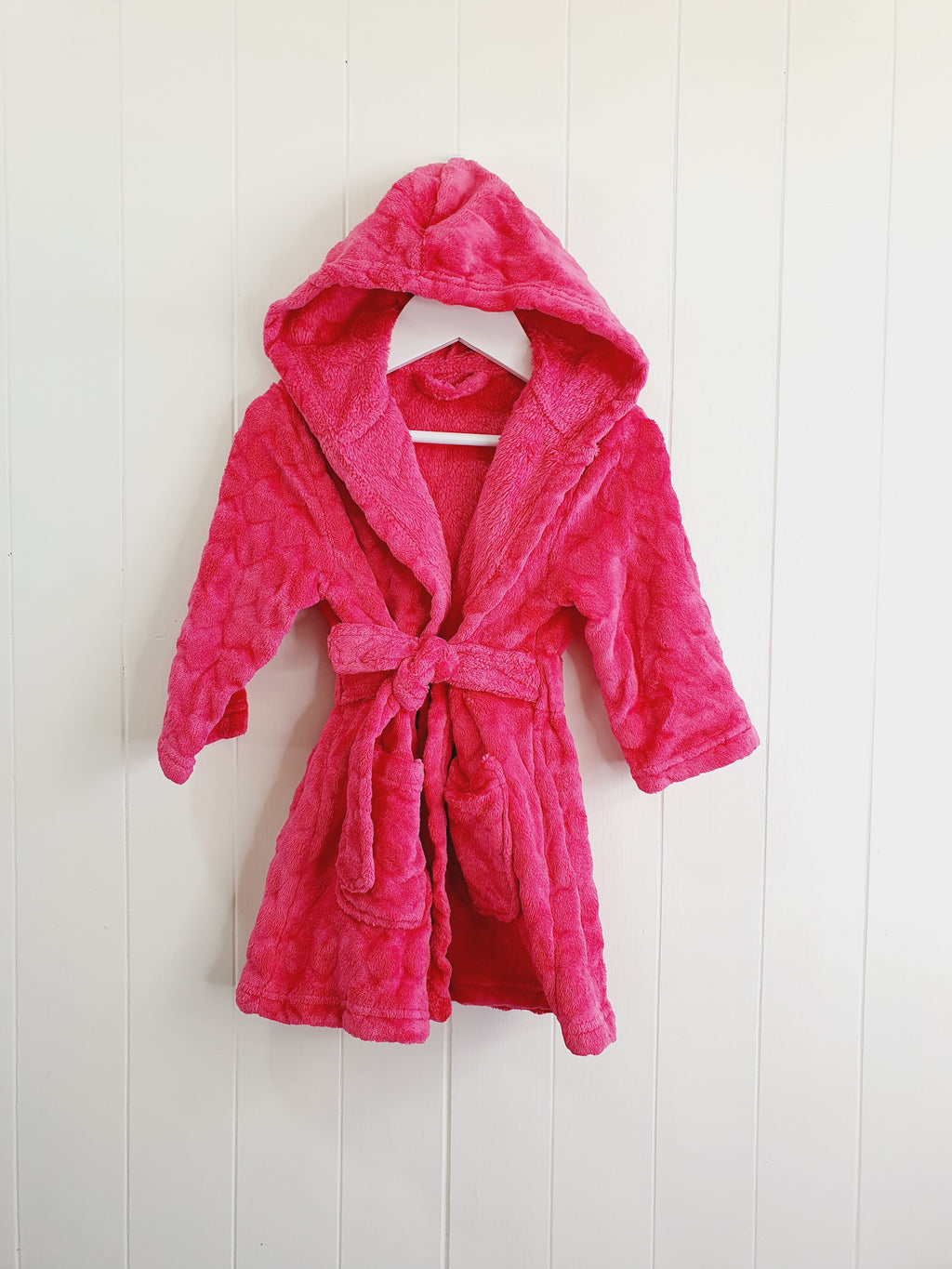 George pink dressing gown 1-1.1/2 years