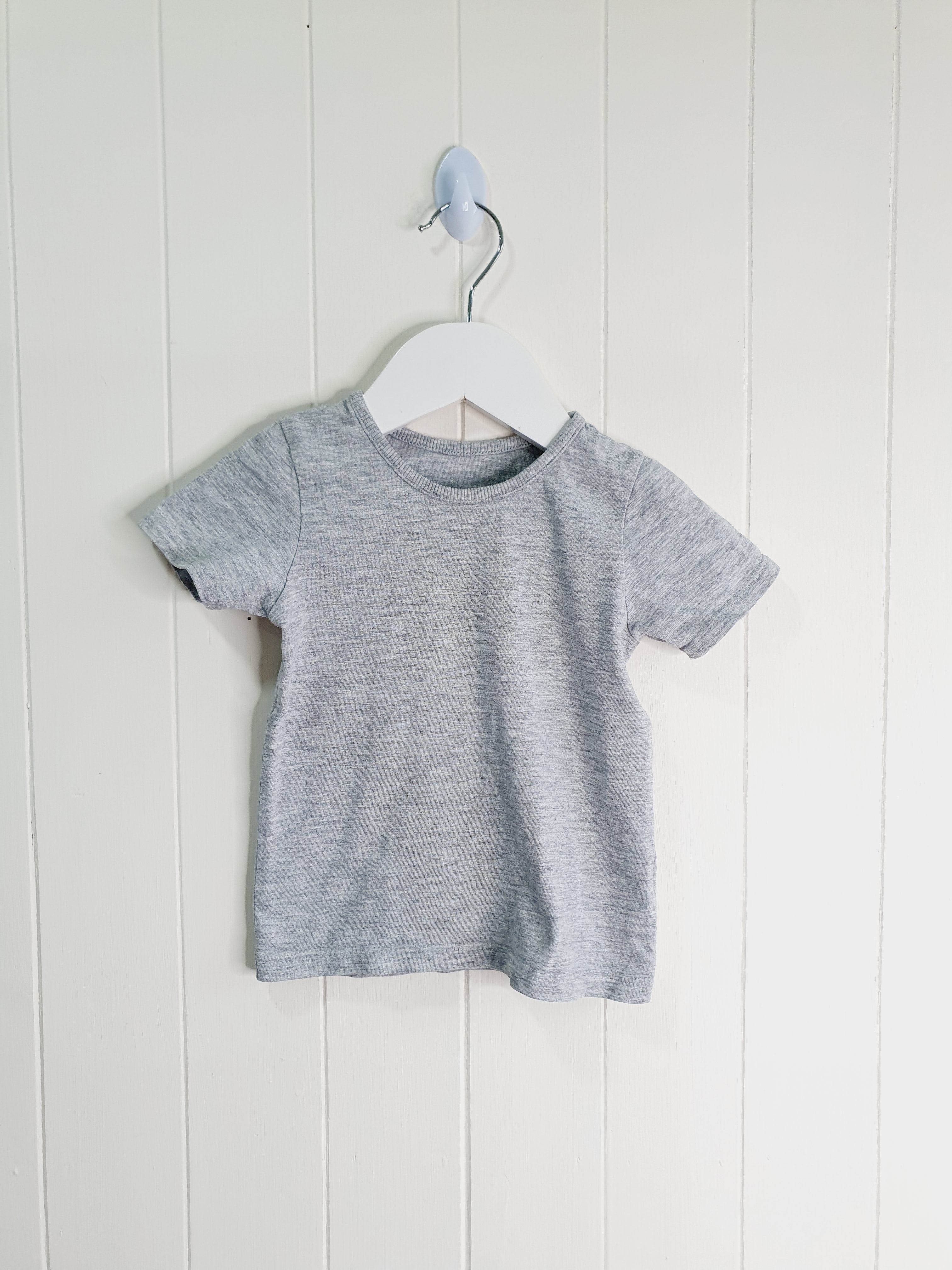 George grey T-shirt 9-12 months