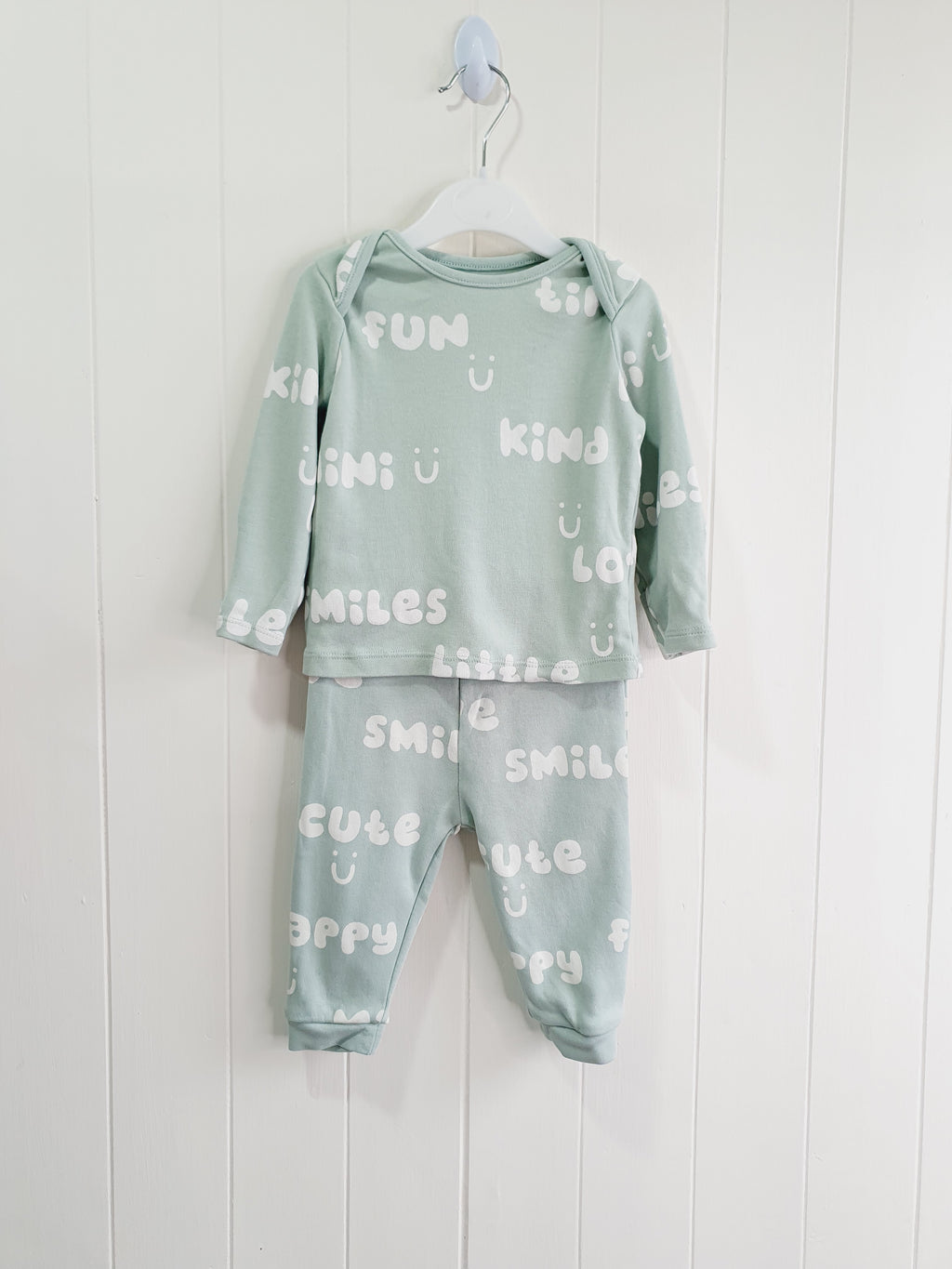 George two piece pyjamas 6-9 months