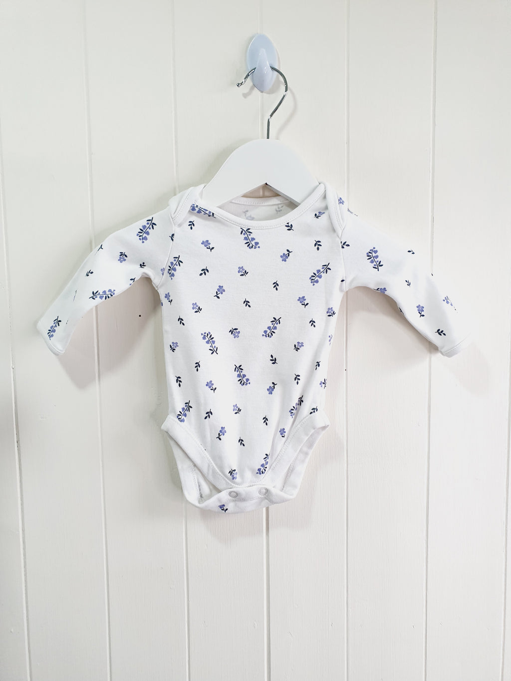 George white bodysuits with blue flowers 0-3 months