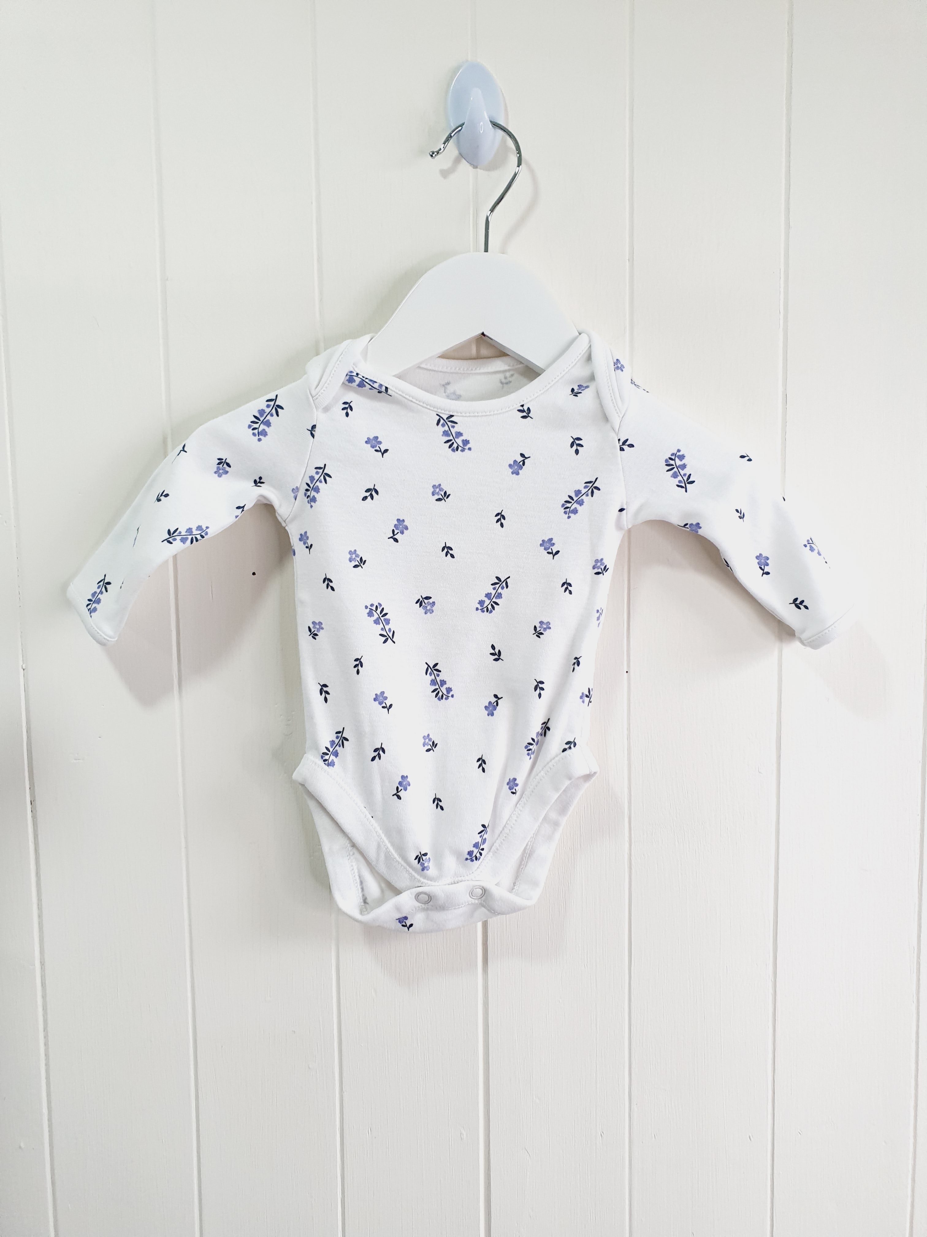 George white bodysuits with blue flowers 0-3 months