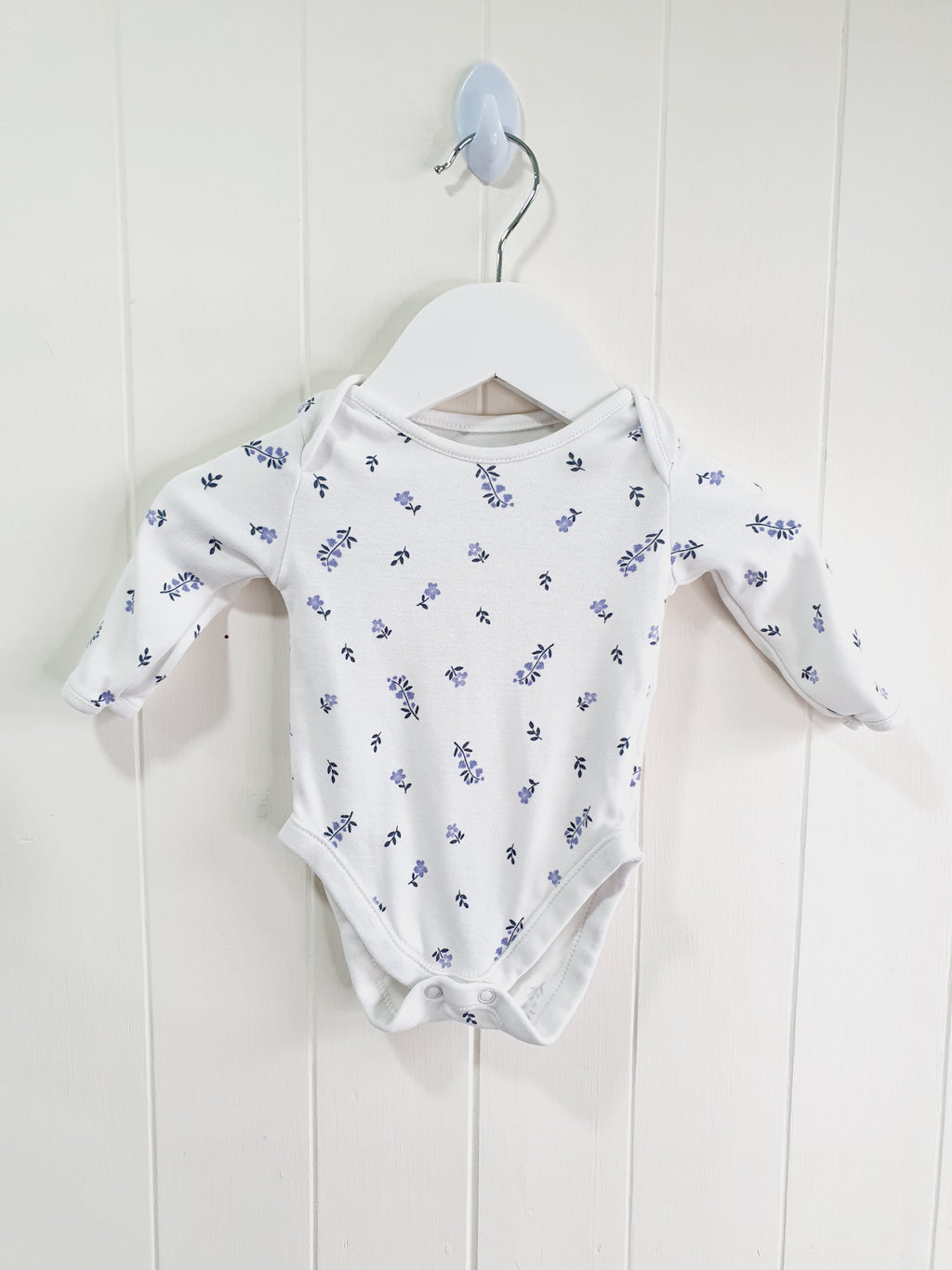 George white bodysuits with blue flowers 0-3 months