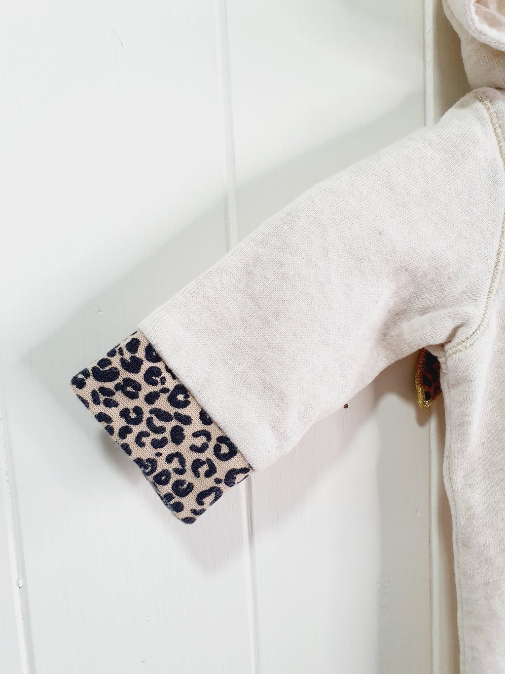 River Island zip up hooded romper with leopard print 0-1 month