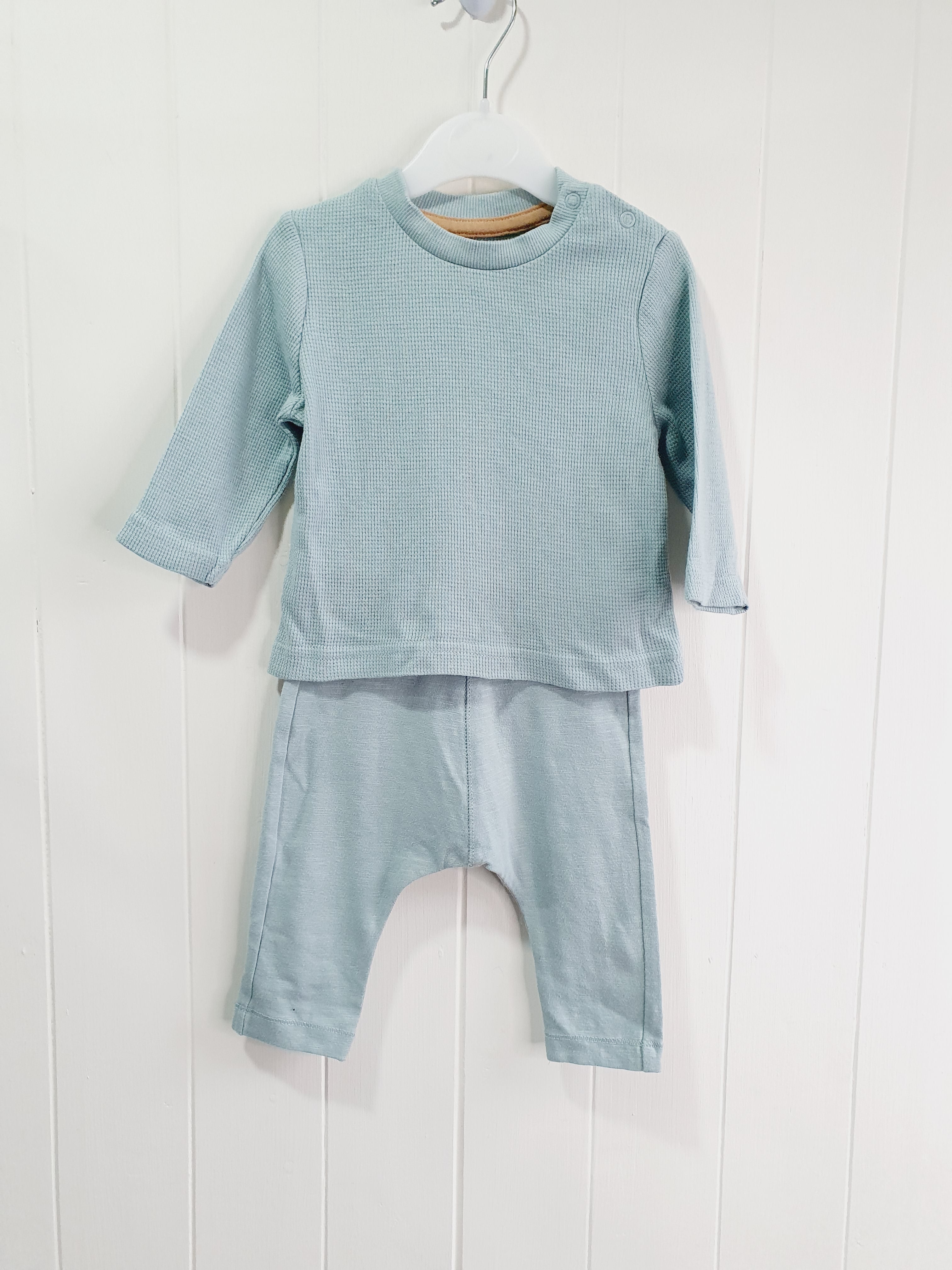 Nutmeg leggings and long sleeve top set 0-3 months