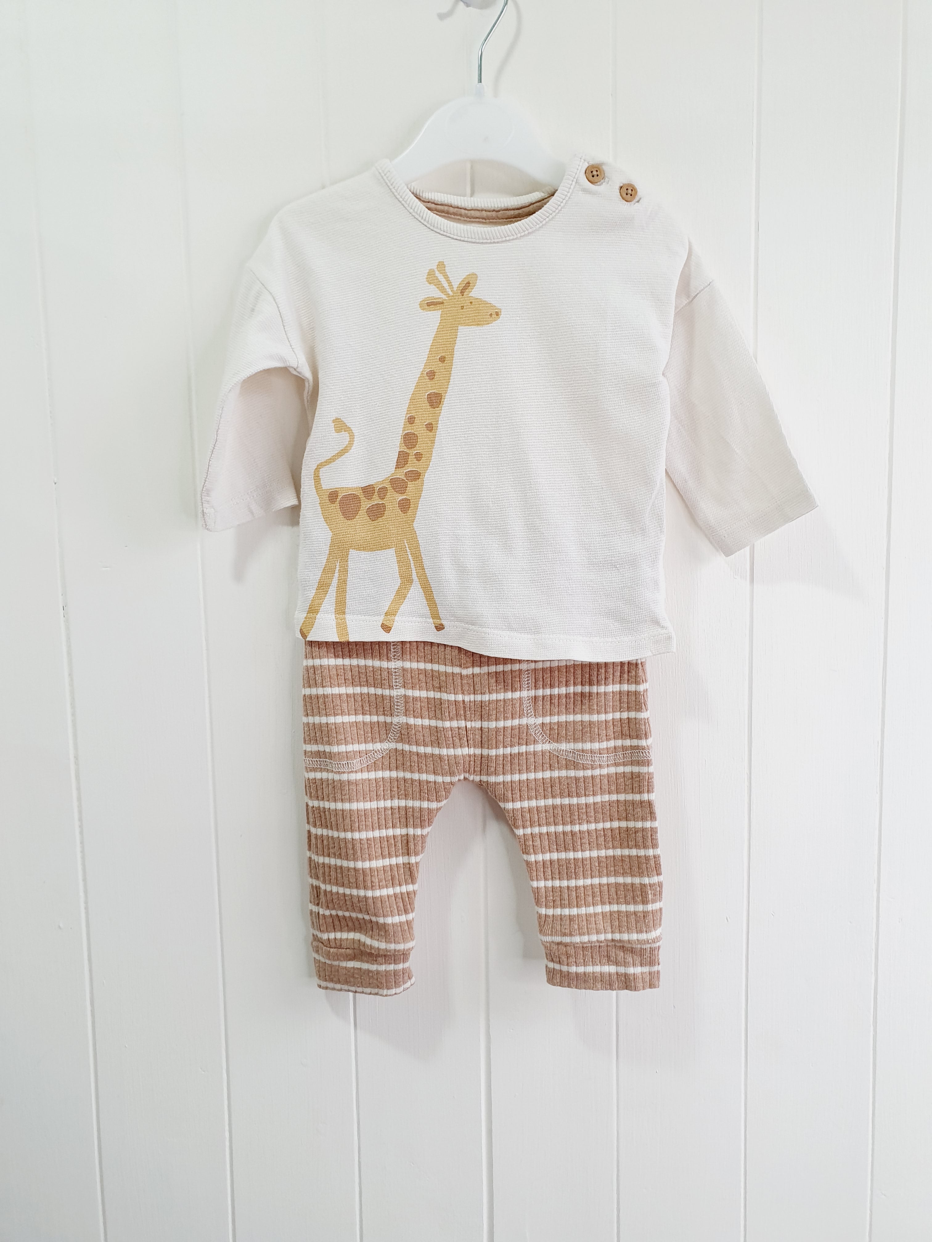 George giraffe print leggings and long sleeve top set 0-3 months