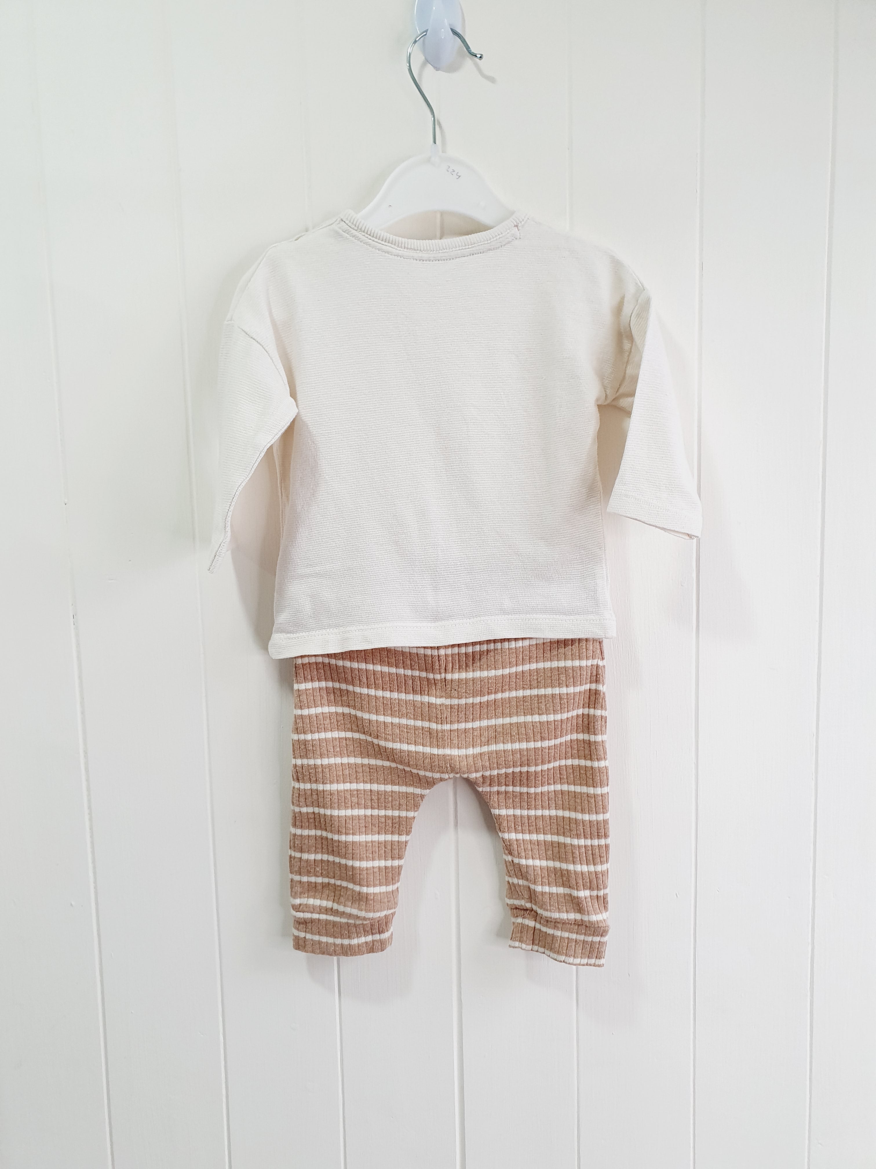 George giraffe print leggings and long sleeve top set 0-3 months