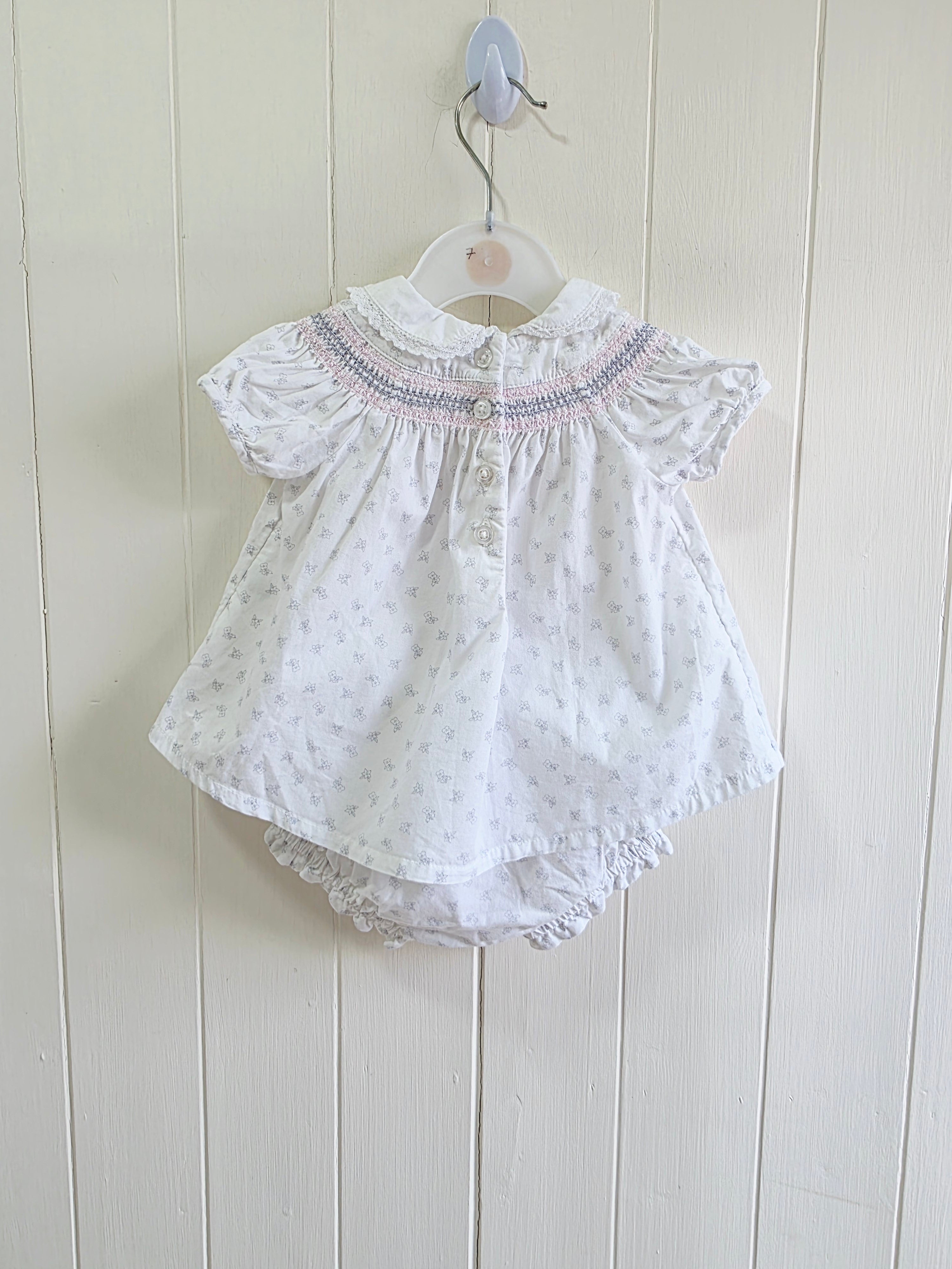 Nutmeg - up to 1 month white smocked floral bloomer set