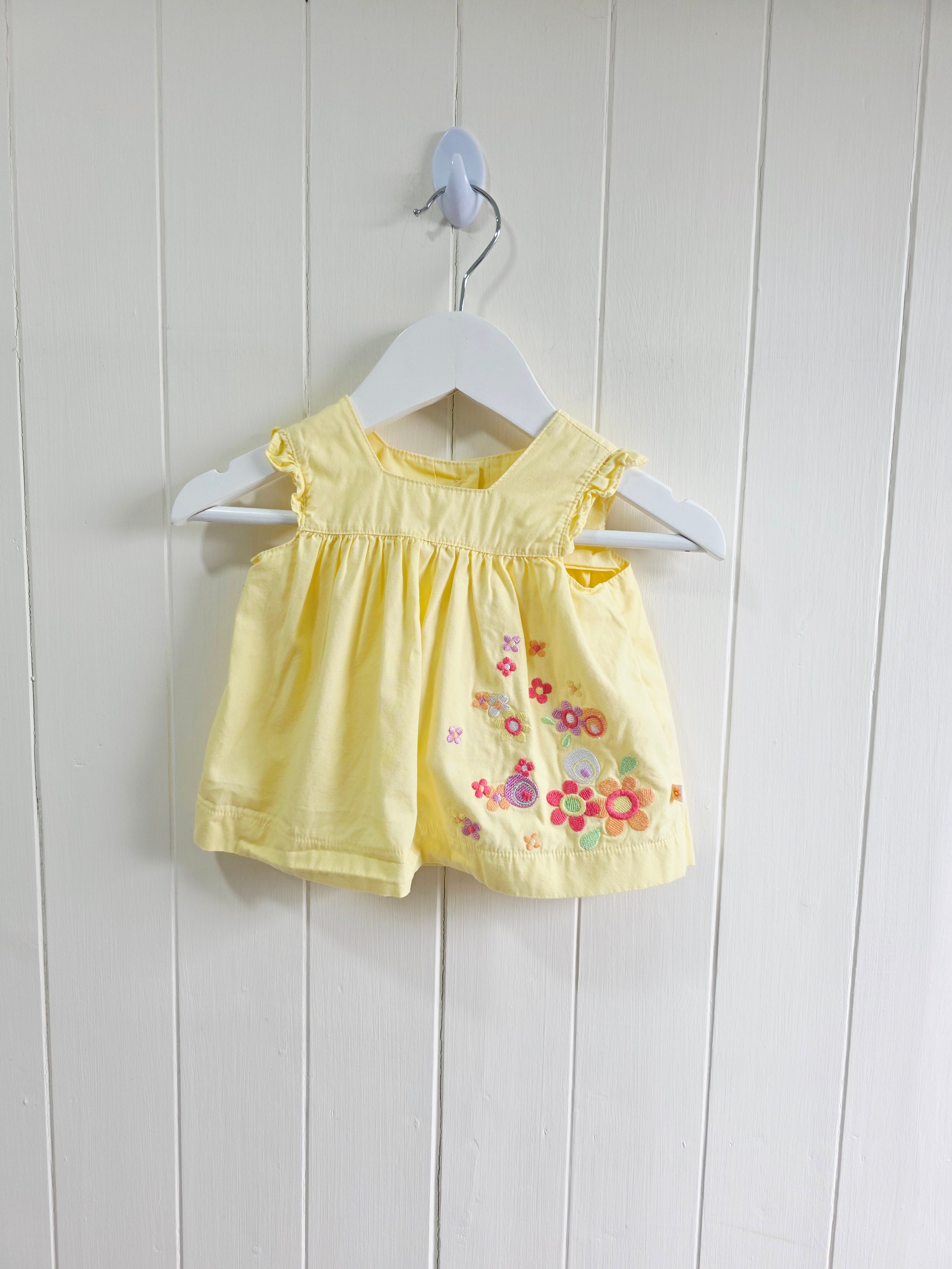 Mothercare - 0-3 months girls back button up yellow sort sleeve top with embroidered flowers