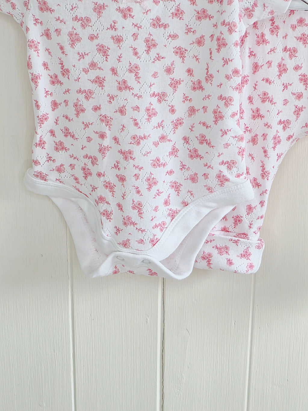 Little Nutmeg - 0-3 months white floral short sleeve bodysuit and leggings set