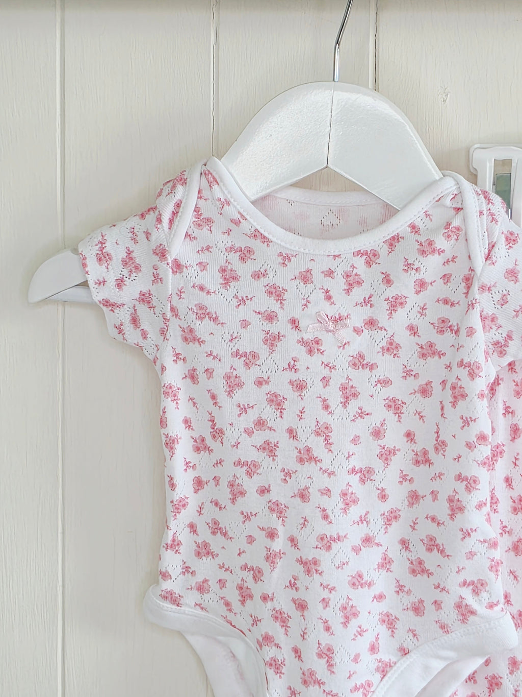 Little Nutmeg - 0-3 months white floral short sleeve bodysuit and leggings set
