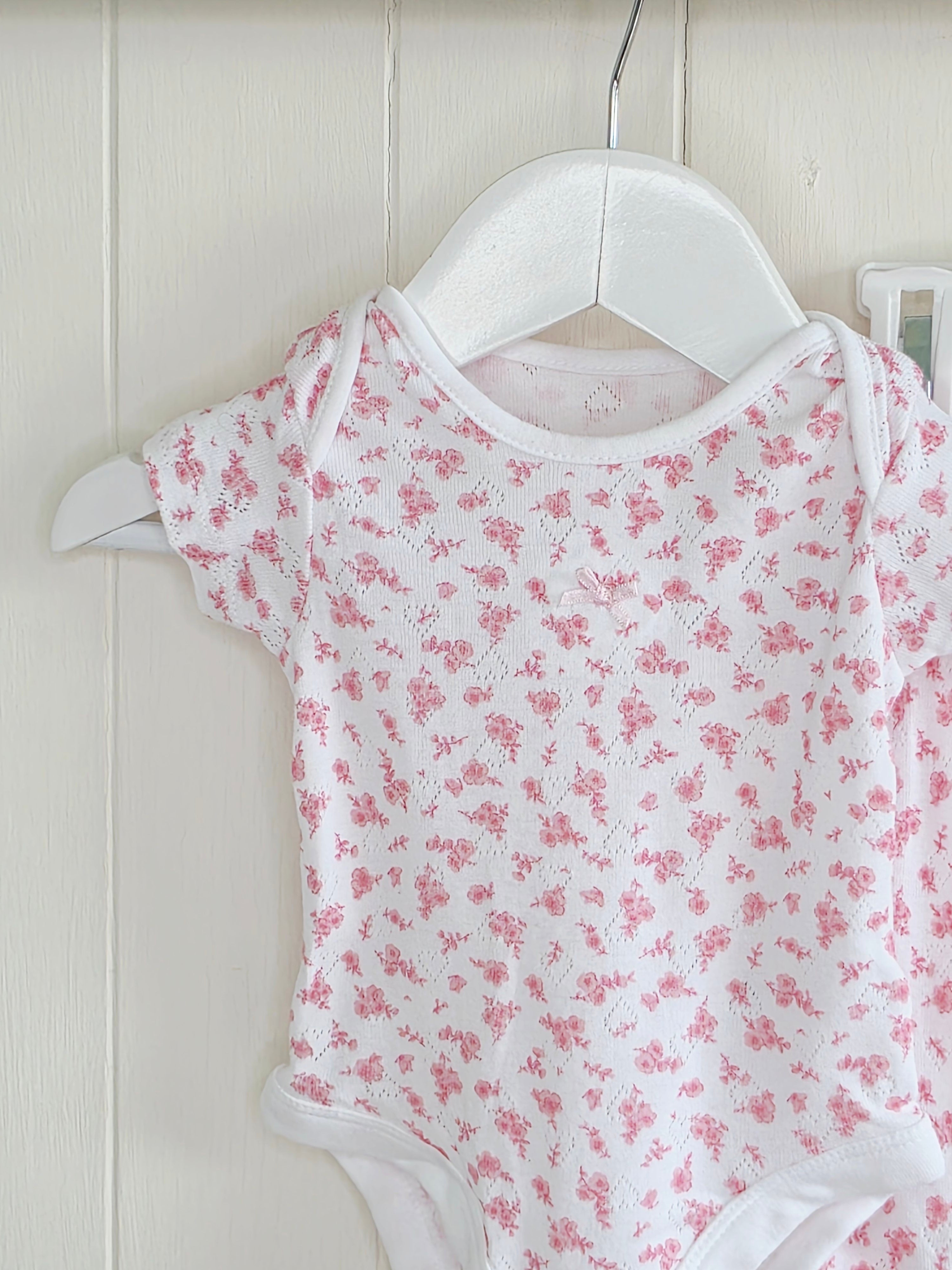 Little Nutmeg - 0-3 months white floral short sleeve bodysuit and leggings set