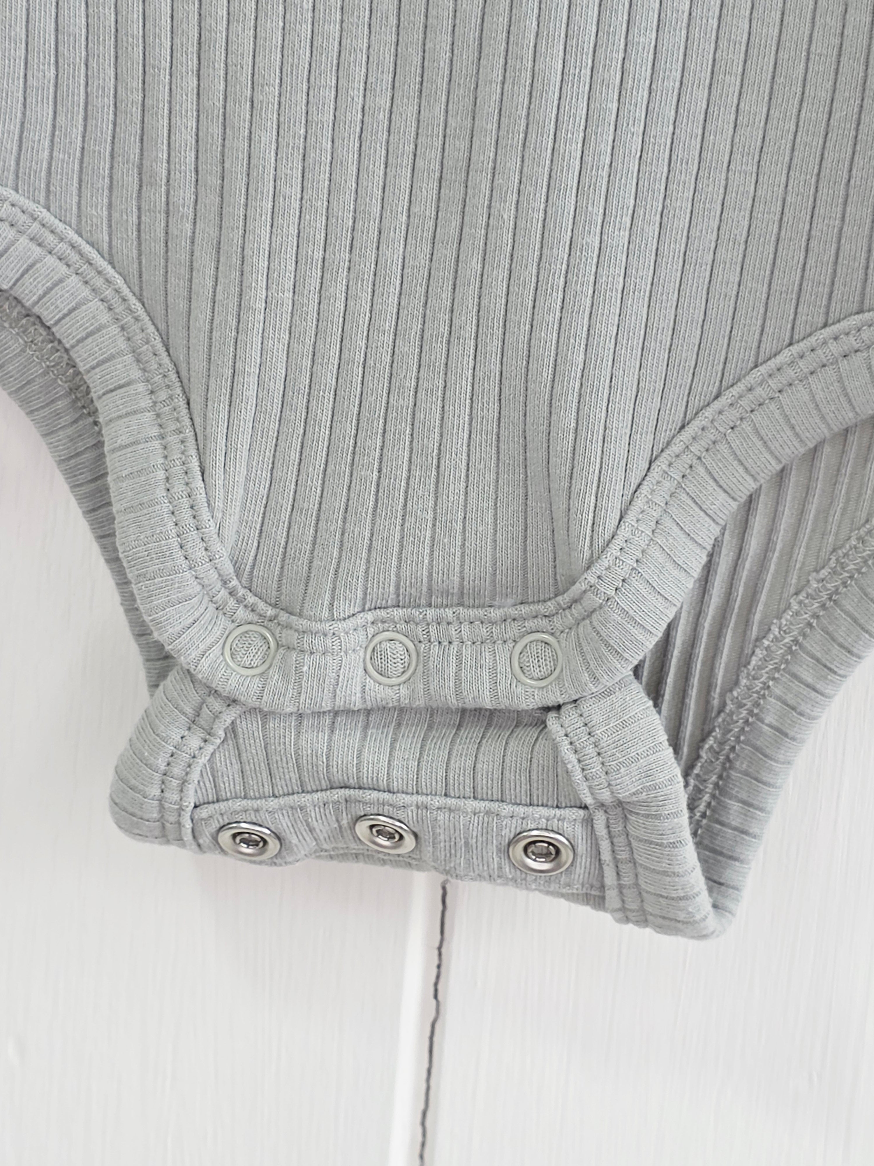 Mamas&Papas - up to 1 month sage green long sleeve bodysuit