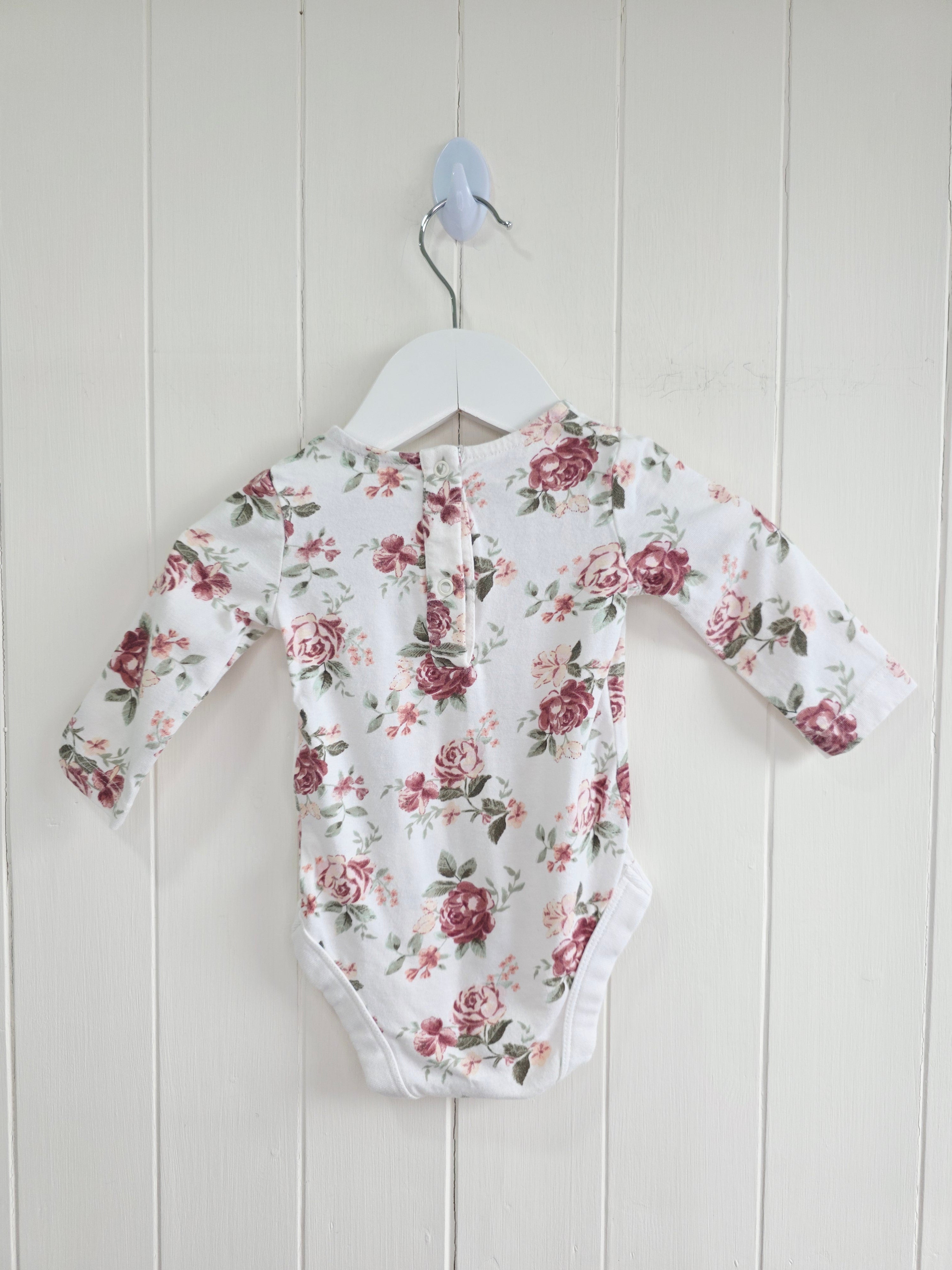 TU - 0-3 months girls white floral long sleeved bodysuit