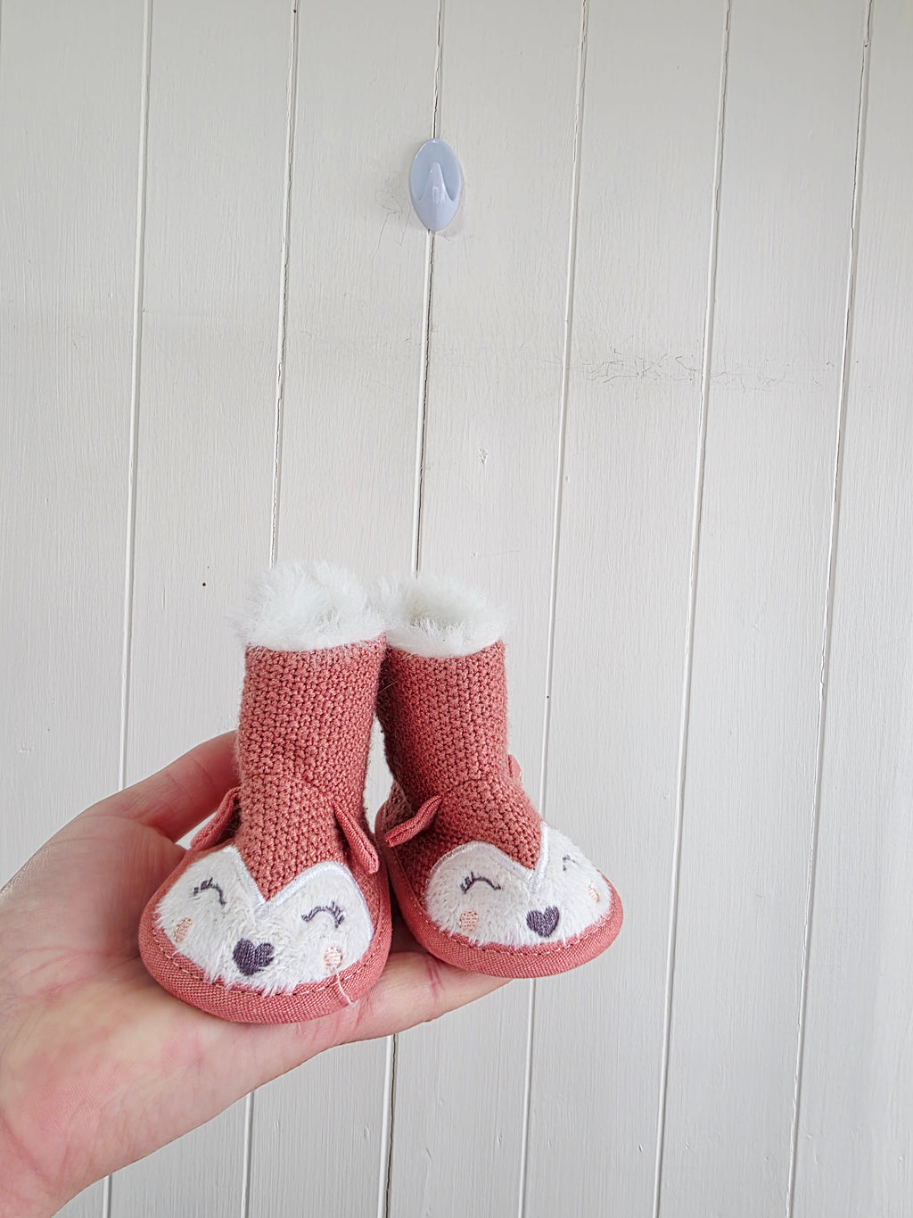 Nutmeg - newborn knitted fox pram booties with faux fur inside
