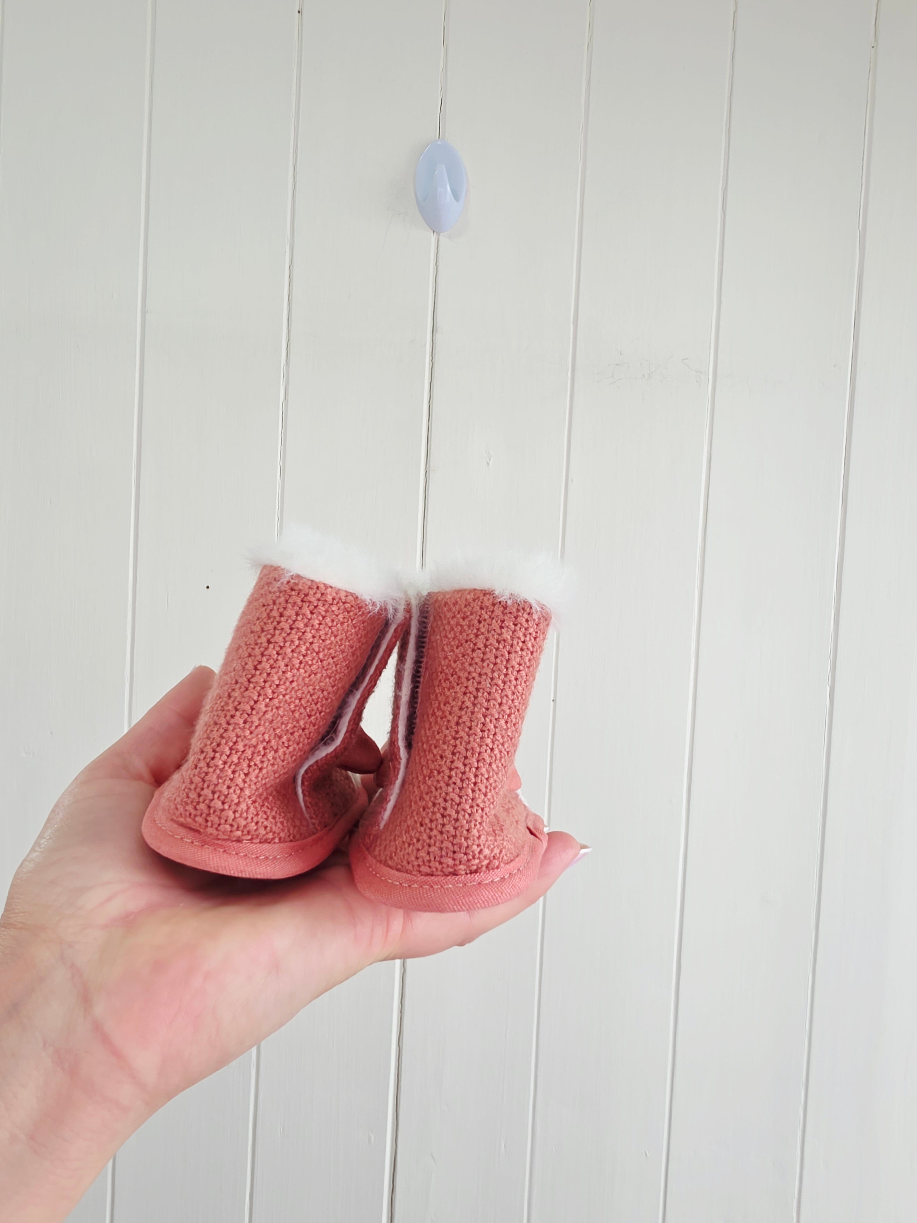 Nutmeg - newborn knitted fox pram booties with faux fur inside