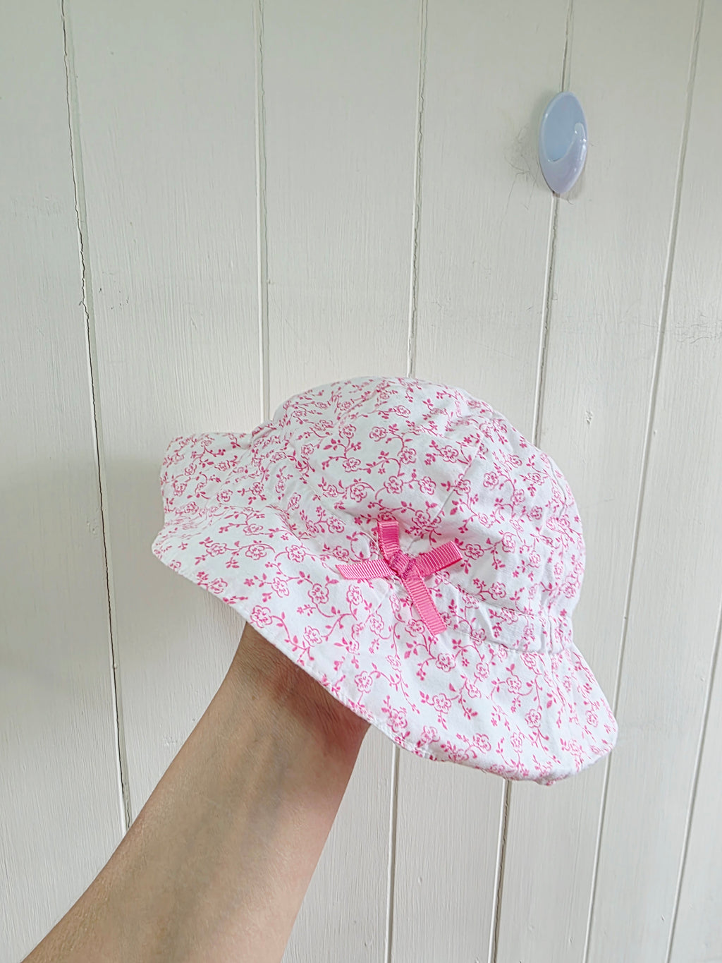 George - 3-6 months girls white and pink floral summer bucket hat