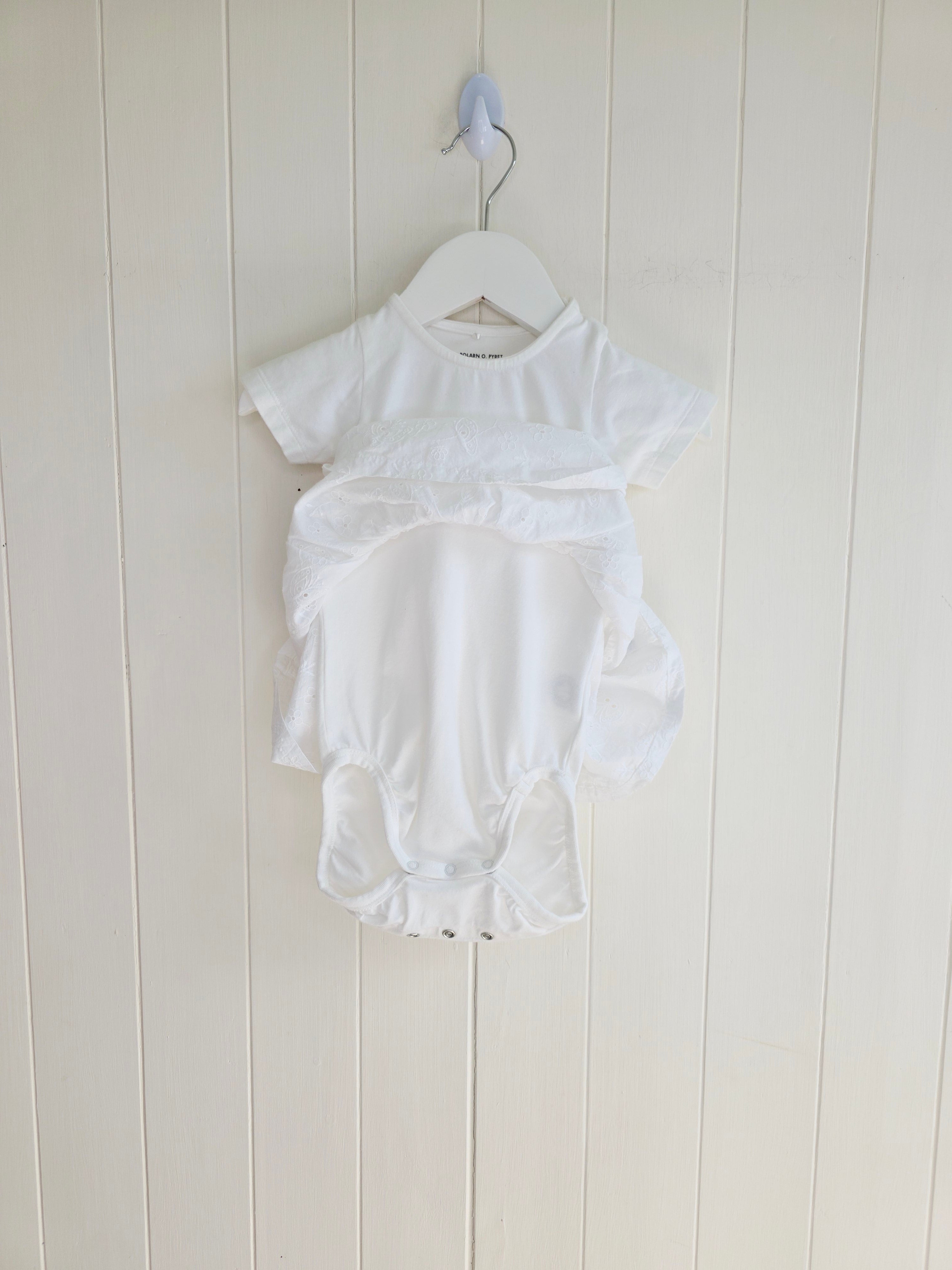 Polarn O. Pyret - 4-6 months girls white bodysuit dress featuring broiderie anglaise